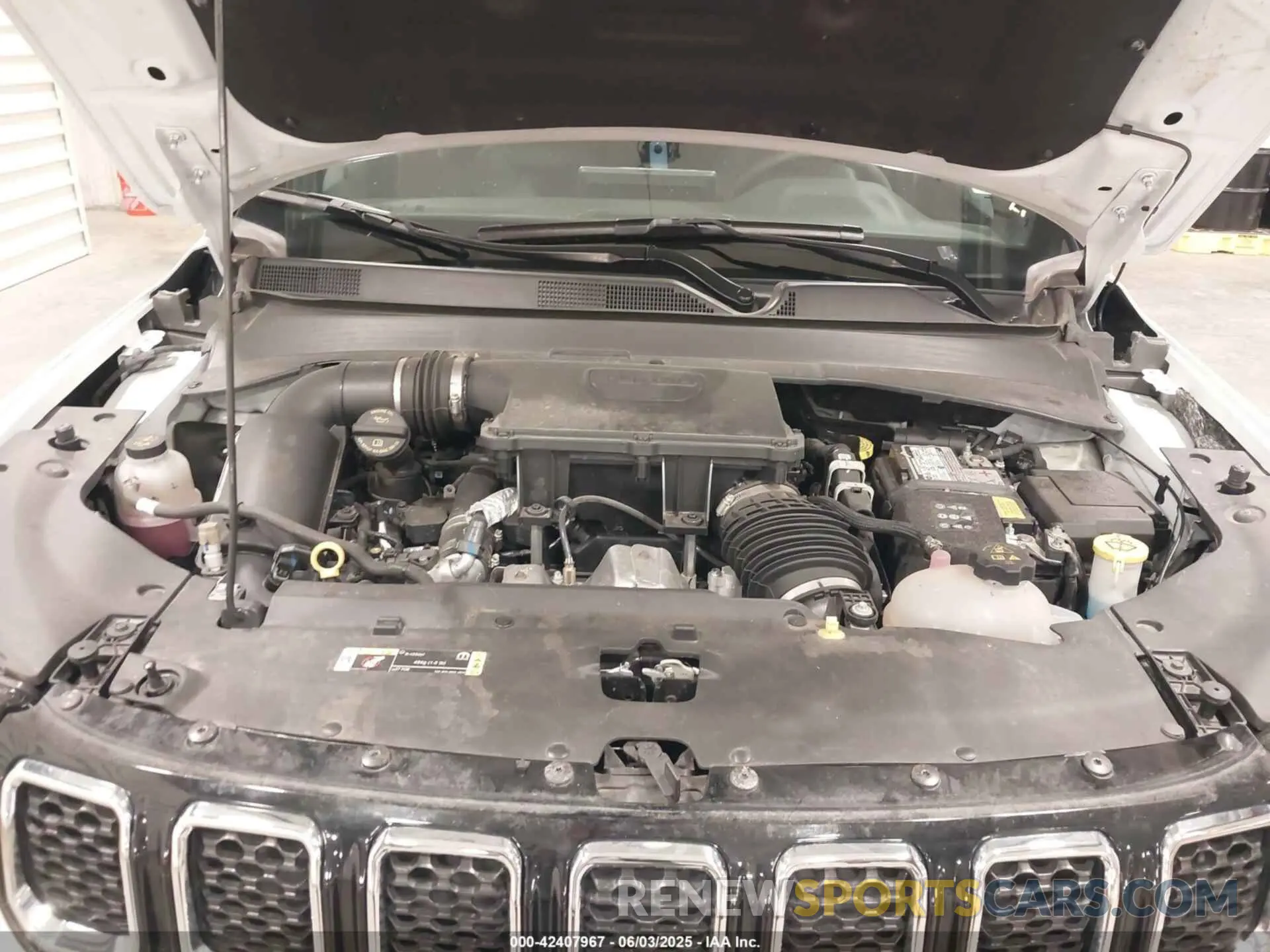 10 Photograph of a damaged car 3C4NJDCN1PT569129 JEEP COMPASS 2023