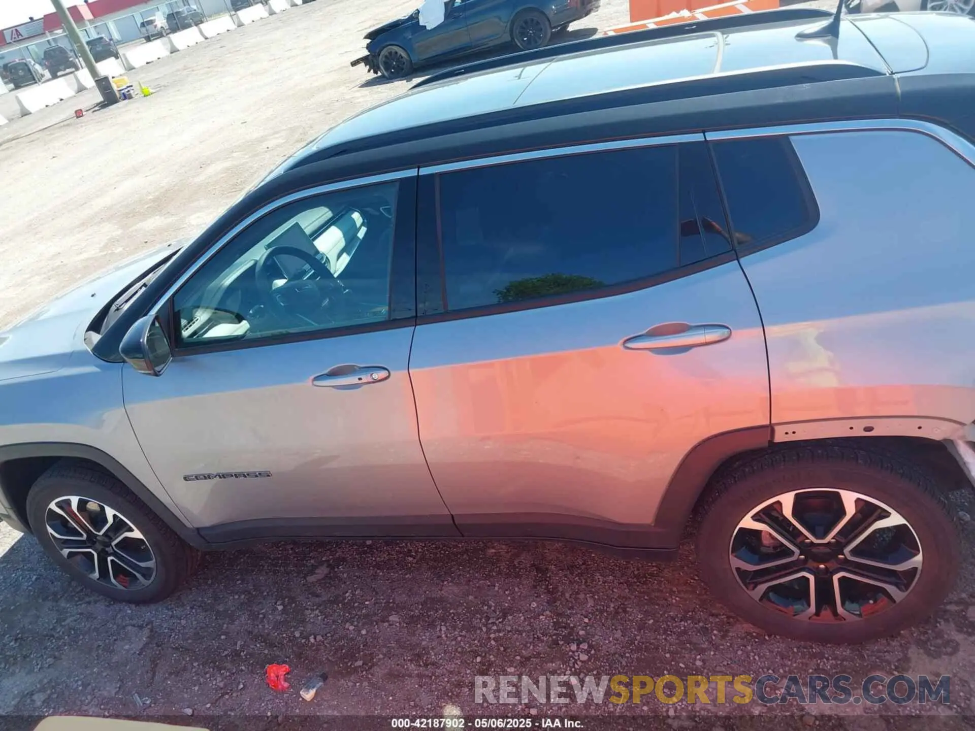 15 Photograph of a damaged car 3C4NJDCN2PT534664 JEEP COMPASS 2023