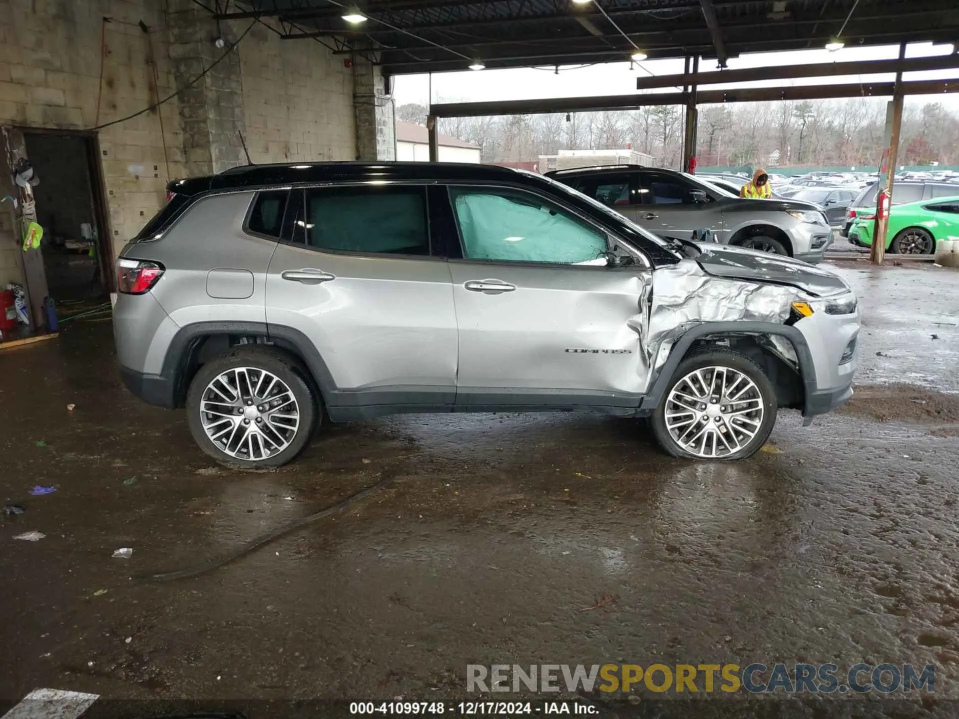 13 Photograph of a damaged car 3C4NJDCN3PT532549 JEEP COMPASS 2023