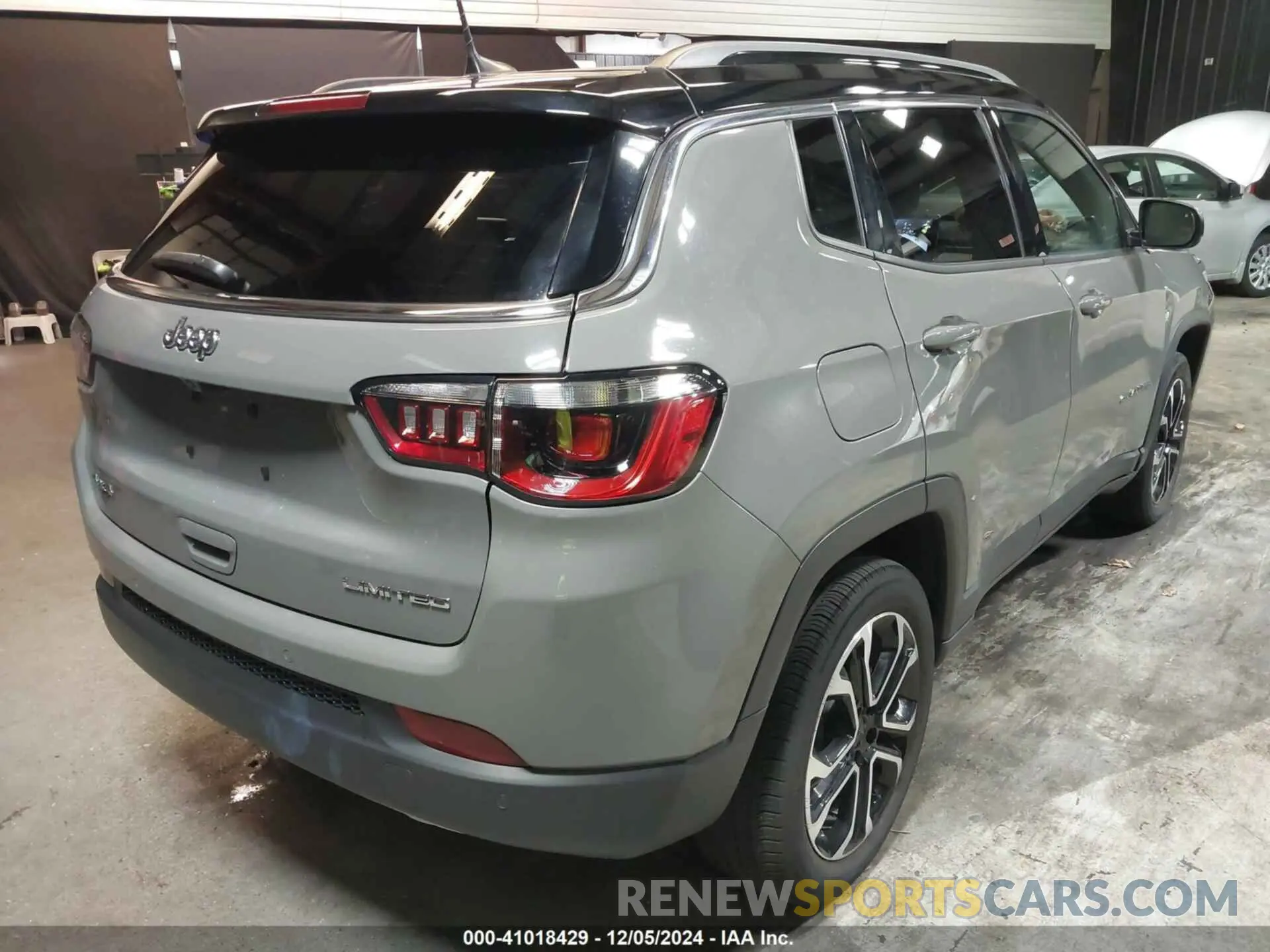 4 Photograph of a damaged car 3C4NJDCN3PT540229 JEEP COMPASS 2023
