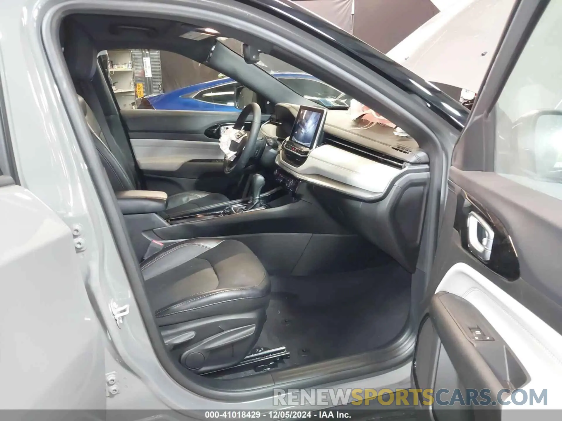5 Photograph of a damaged car 3C4NJDCN3PT540229 JEEP COMPASS 2023