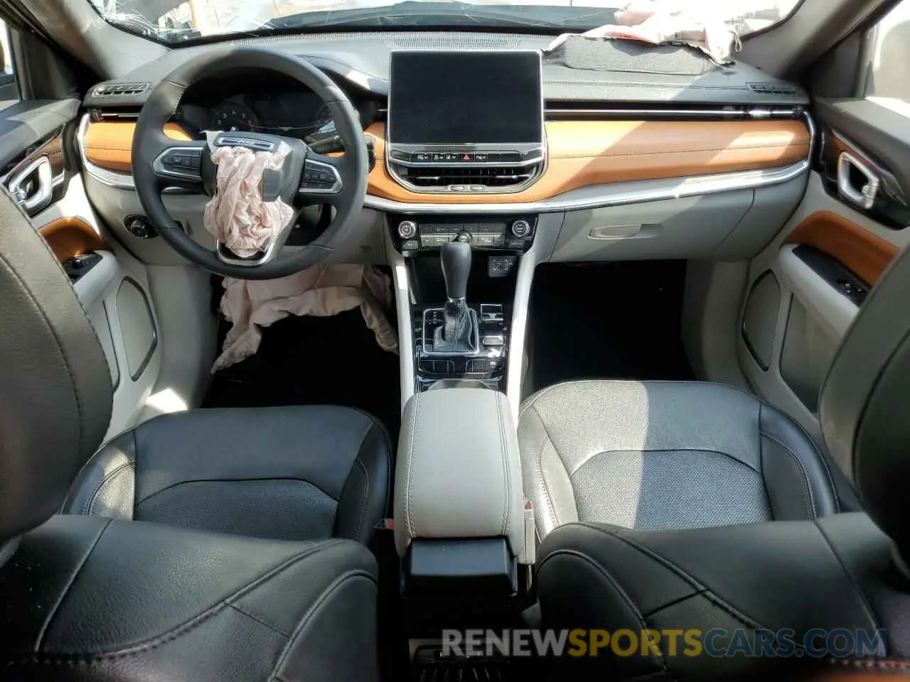 8 Photograph of a damaged car 3C4NJDCN3PT567429 JEEP COMPASS 2023