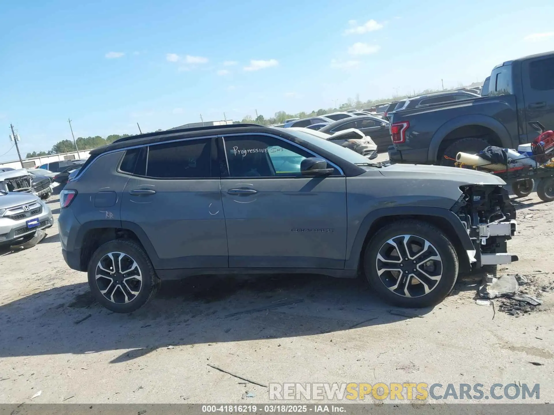14 Photograph of a damaged car 3C4NJDCN4PT505487 JEEP COMPASS 2023
