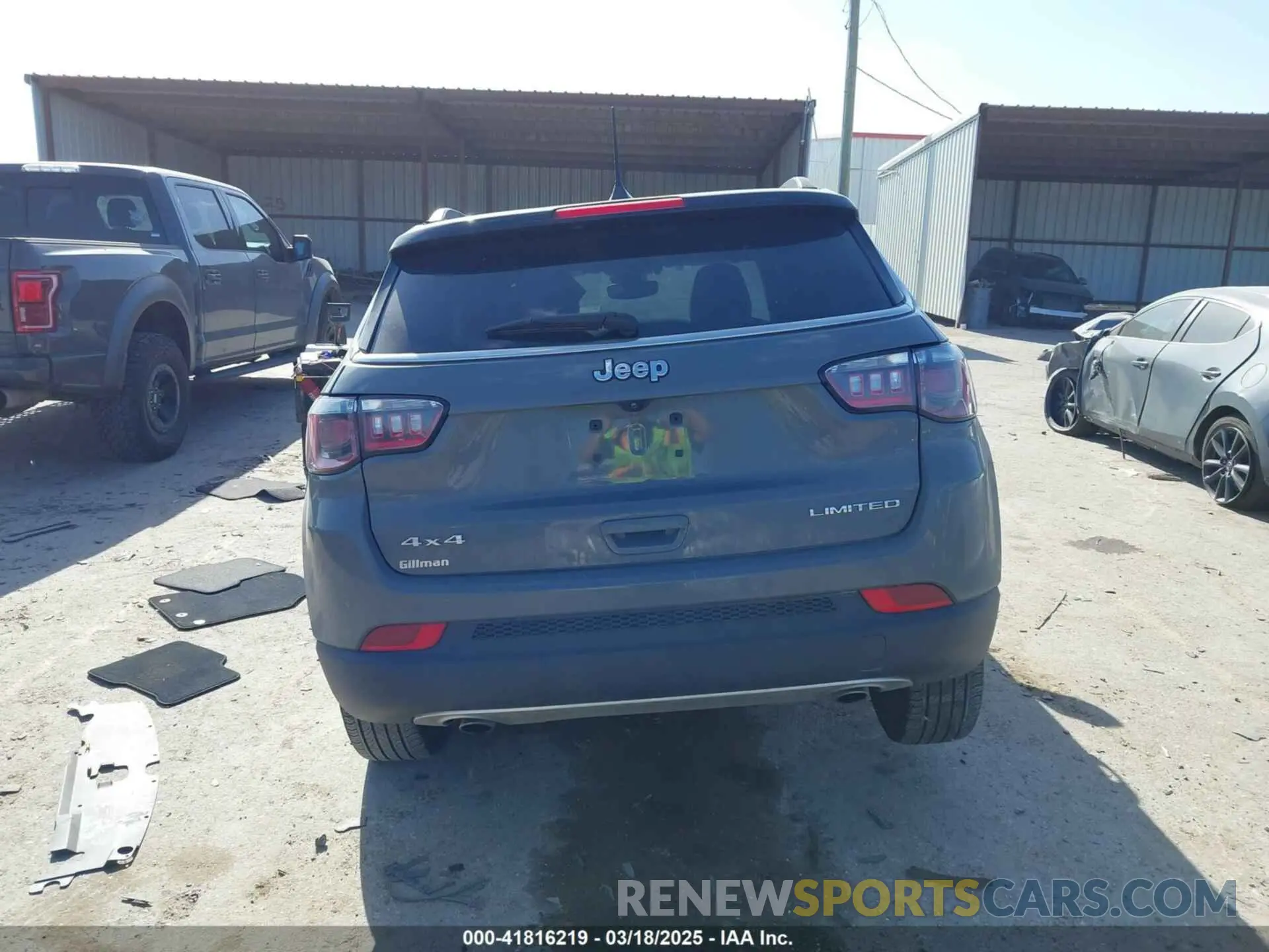17 Photograph of a damaged car 3C4NJDCN4PT505487 JEEP COMPASS 2023