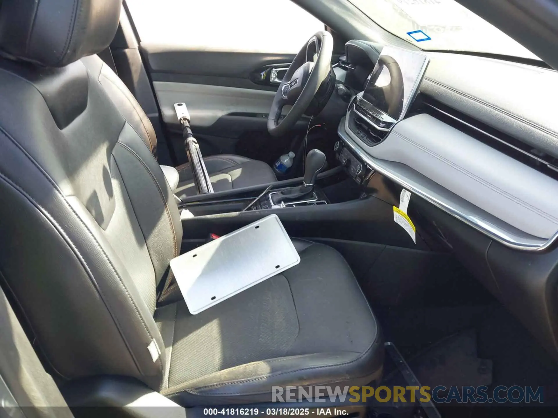 5 Photograph of a damaged car 3C4NJDCN4PT505487 JEEP COMPASS 2023