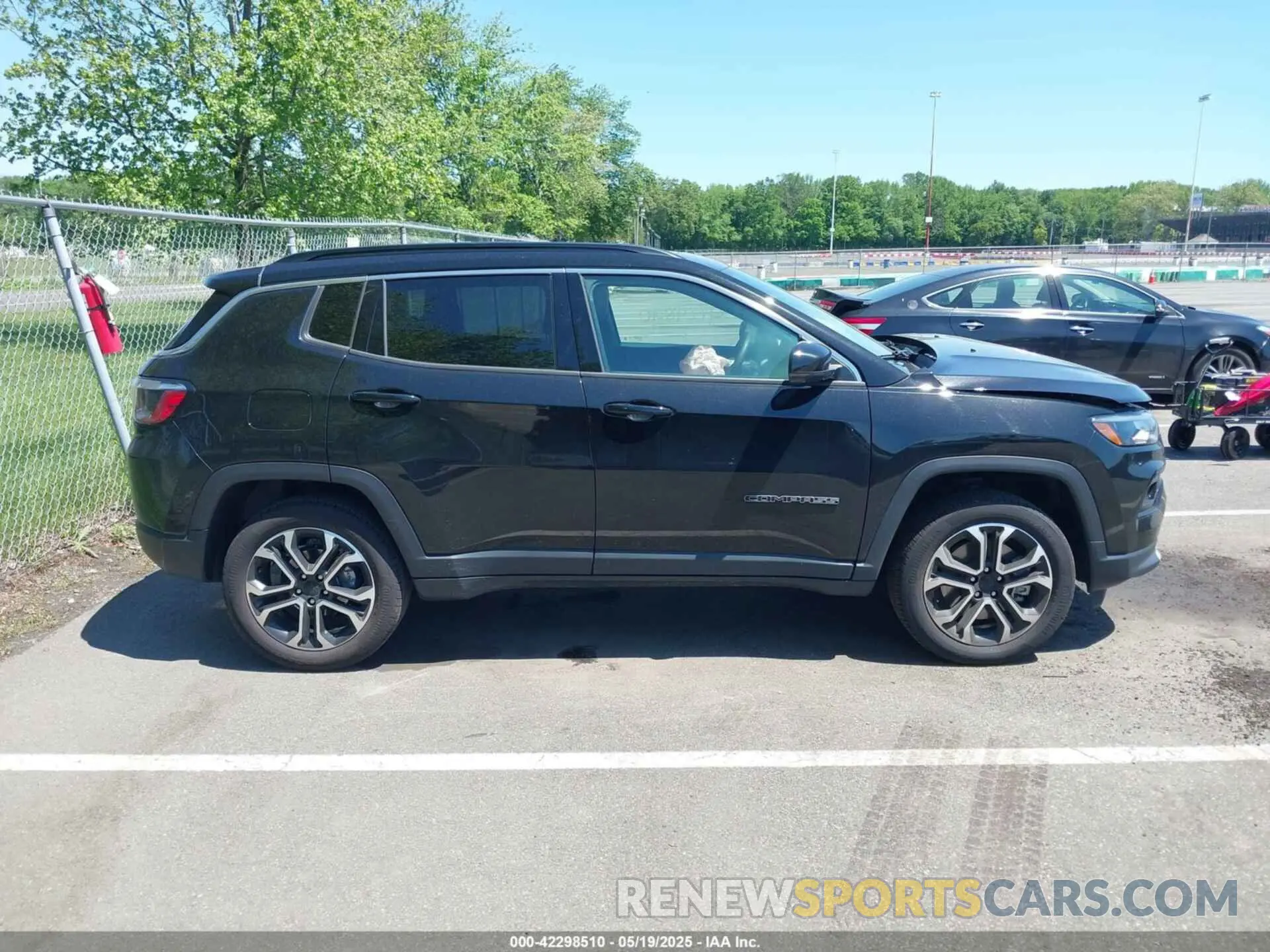 13 Photograph of a damaged car 3C4NJDCN4PT521446 JEEP COMPASS 2023
