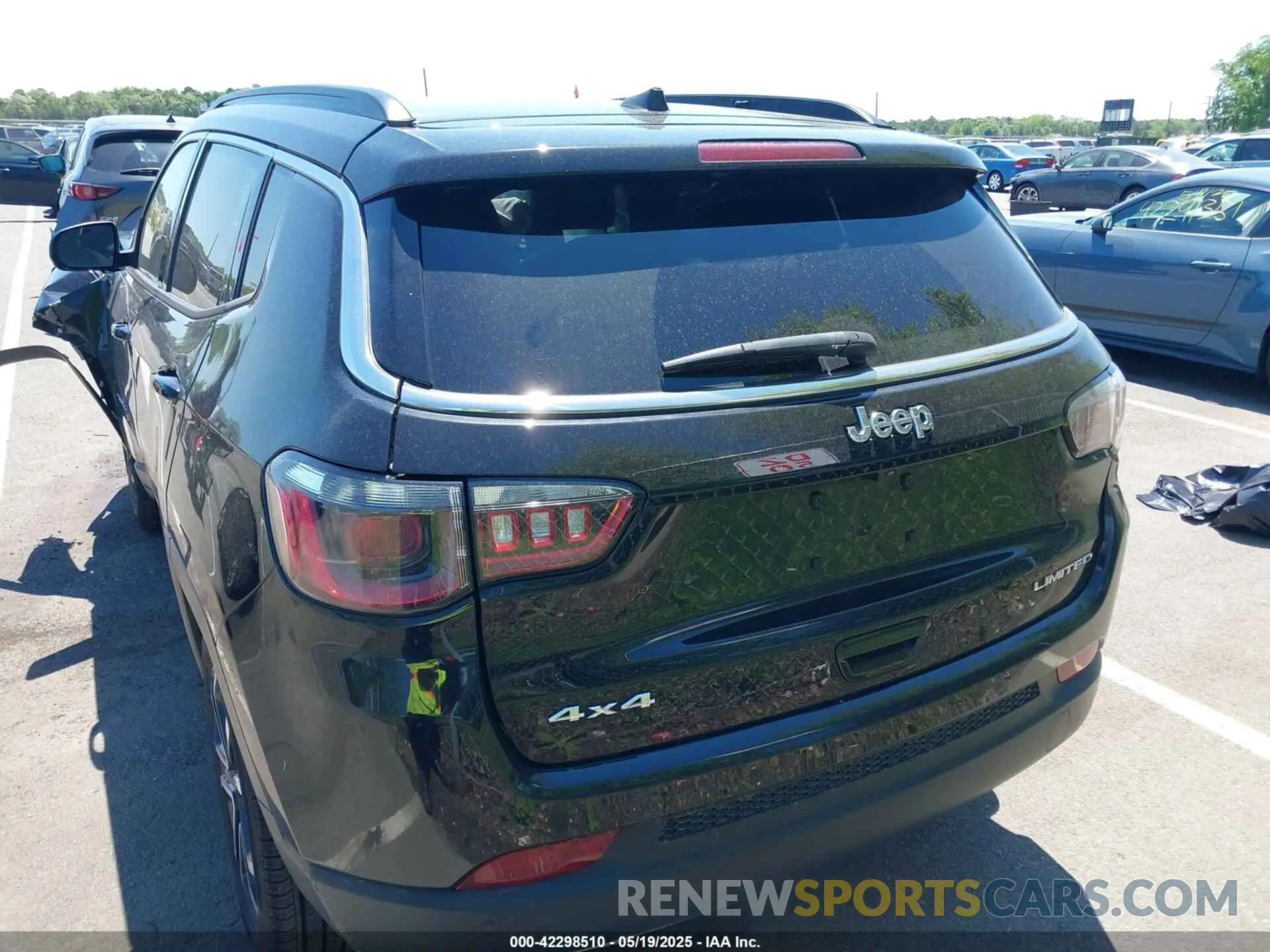 16 Photograph of a damaged car 3C4NJDCN4PT521446 JEEP COMPASS 2023