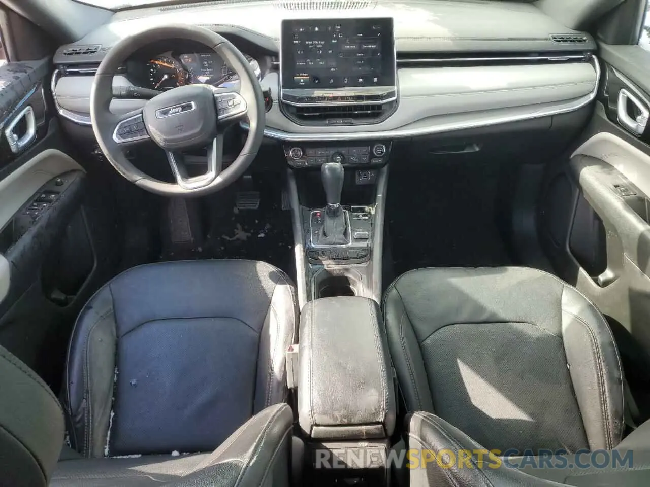 8 Photograph of a damaged car 3C4NJDCN5PT549076 JEEP COMPASS 2023
