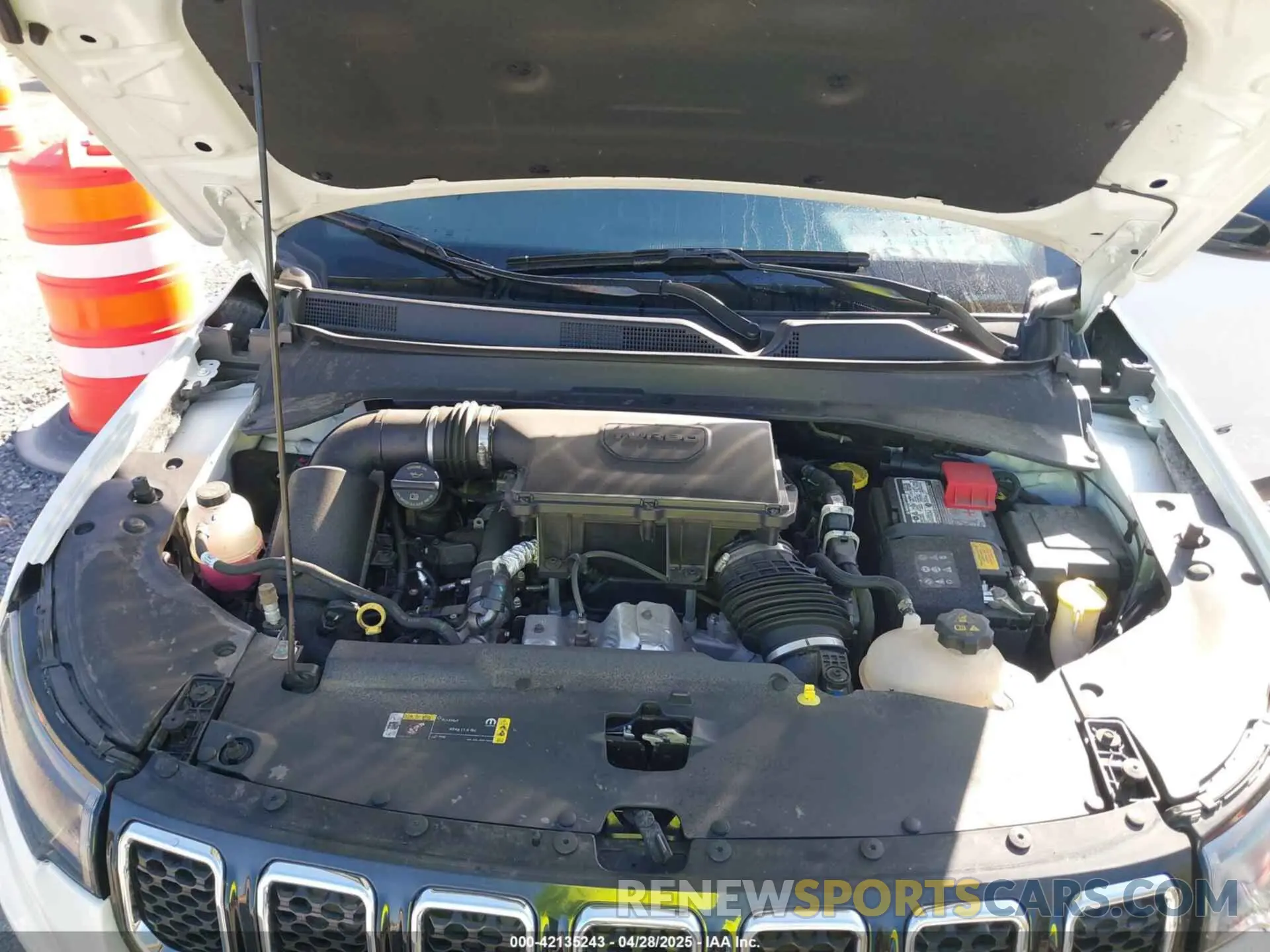 10 Photograph of a damaged car 3C4NJDCN5PT565844 JEEP COMPASS 2023