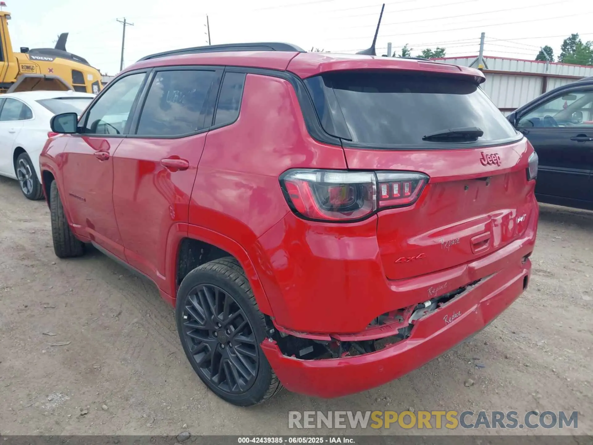 3 Photograph of a damaged car 3C4NJDCN6PT511615 JEEP COMPASS 2023