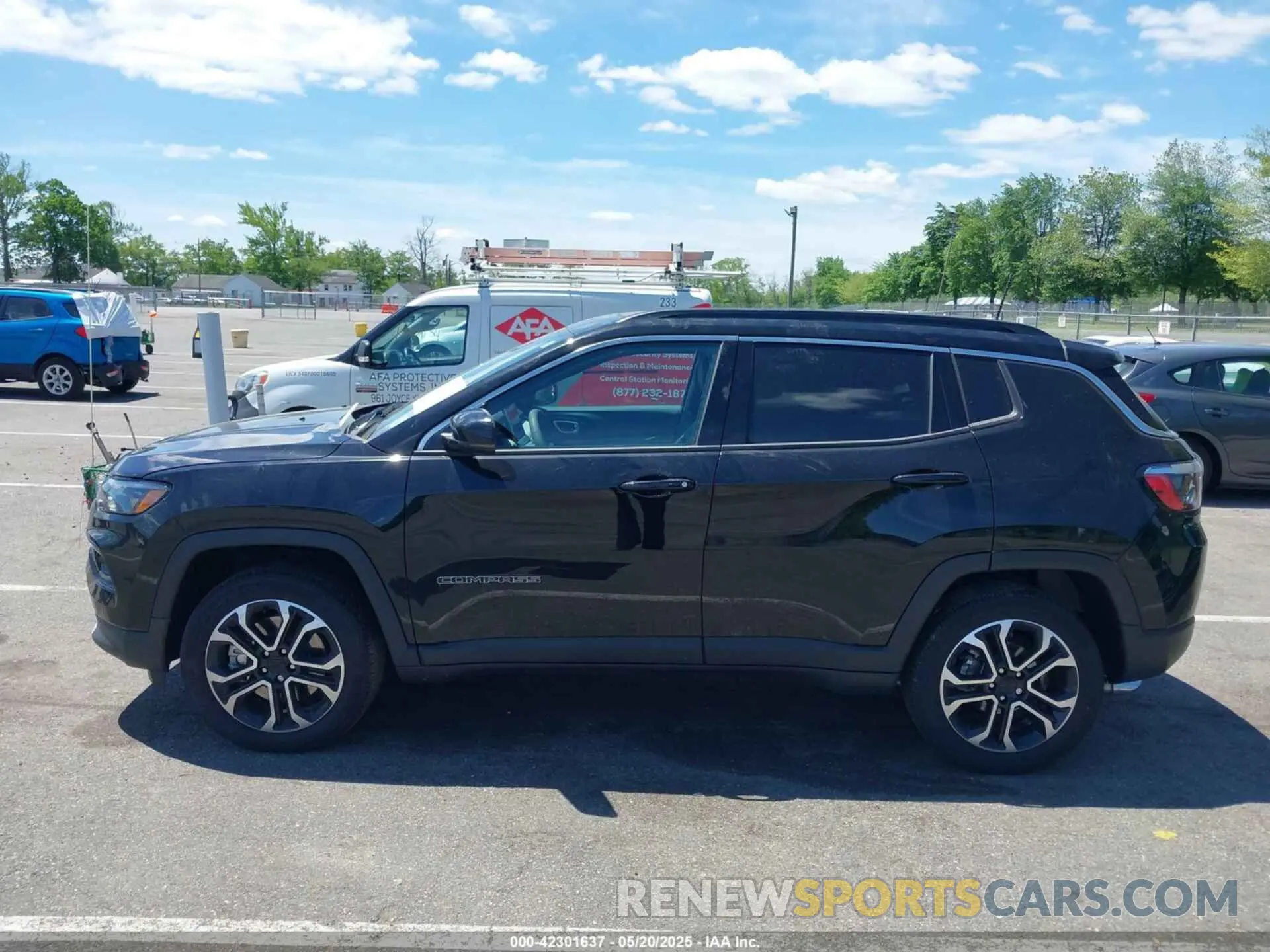 14 Photograph of a damaged car 3C4NJDCN6PT556523 JEEP COMPASS 2023