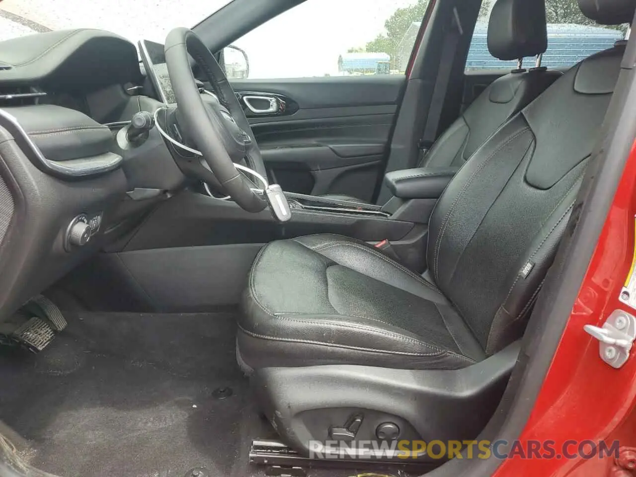 7 Photograph of a damaged car 3C4NJDCN7PT500848 JEEP COMPASS 2023