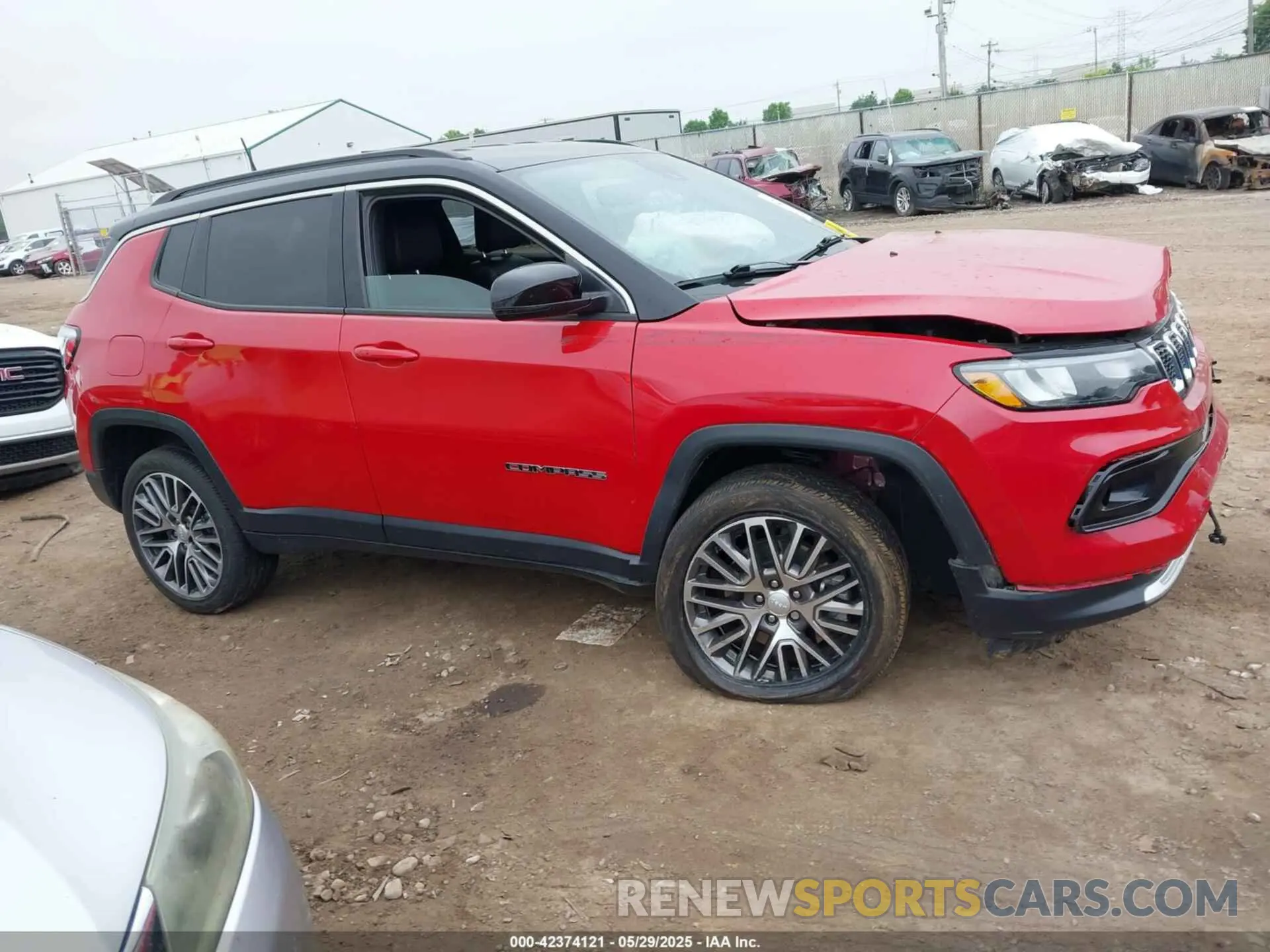 13 Photograph of a damaged car 3C4NJDCN7PT531789 JEEP COMPASS 2023