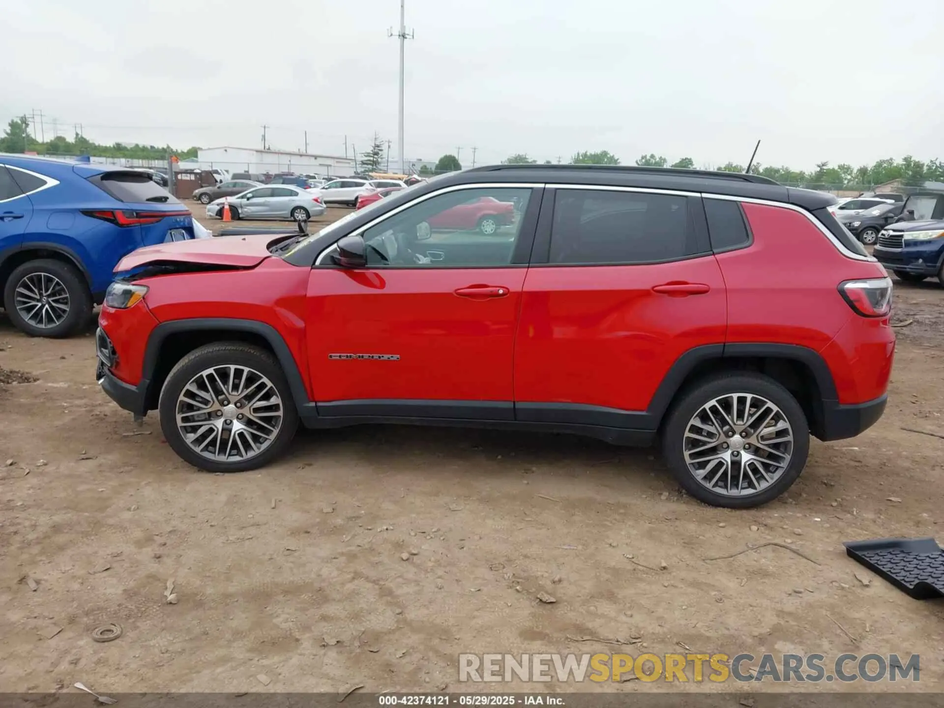 14 Photograph of a damaged car 3C4NJDCN7PT531789 JEEP COMPASS 2023