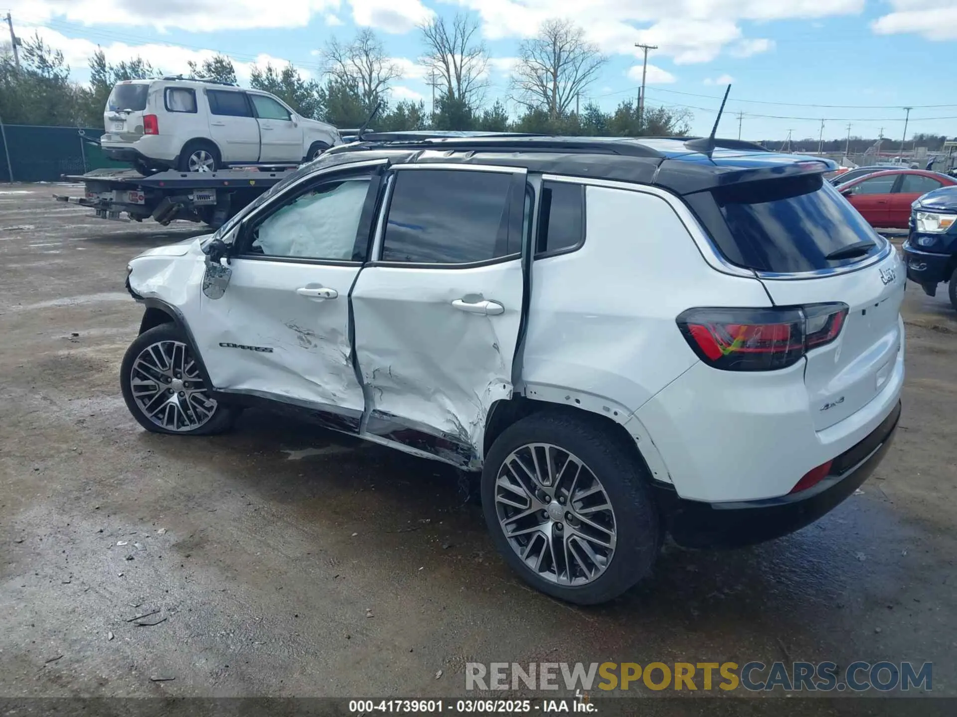 3 Photograph of a damaged car 3C4NJDCN8PT519960 JEEP COMPASS 2023