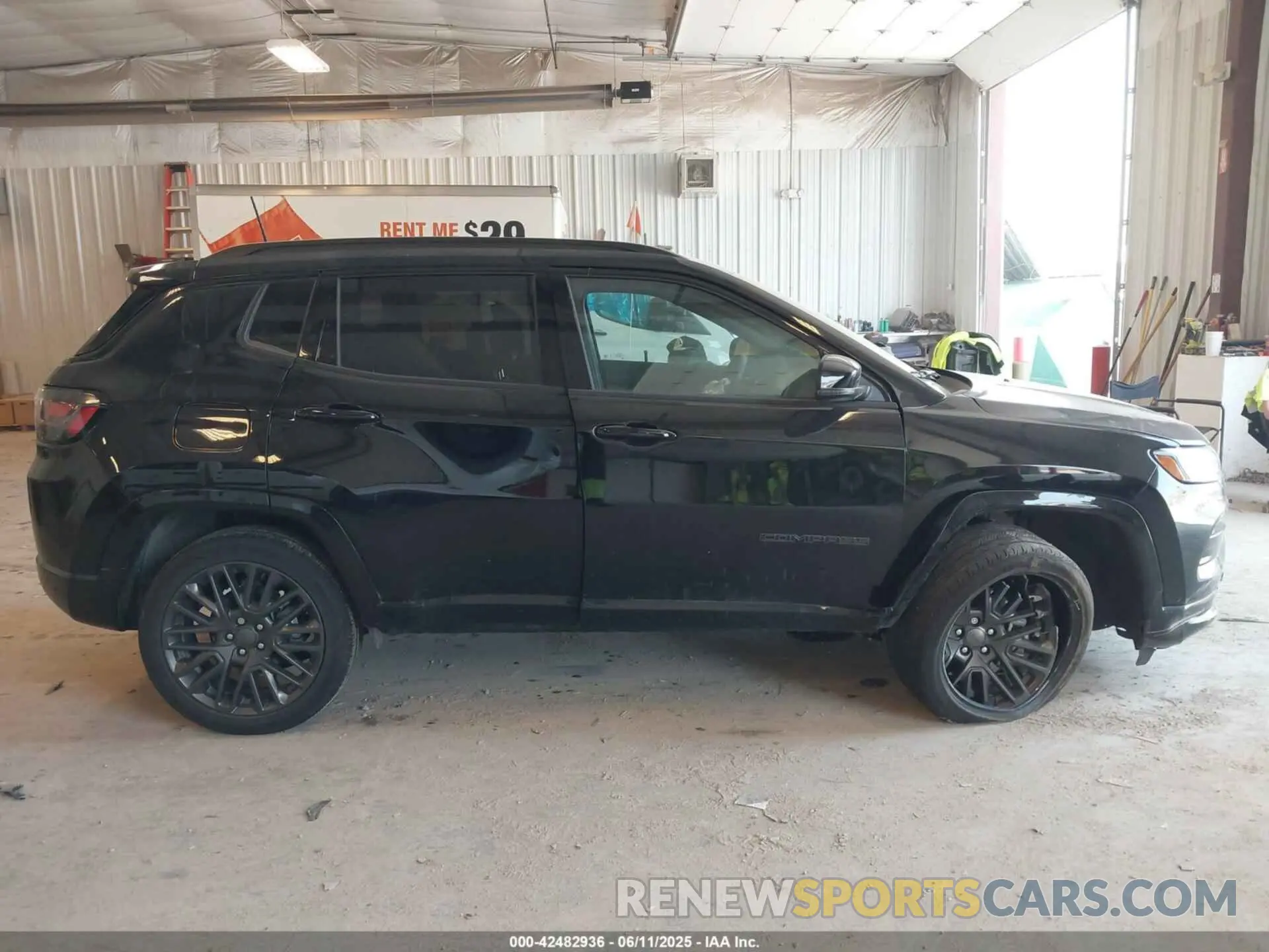13 Photograph of a damaged car 3C4NJDCN8PT546852 JEEP COMPASS 2023