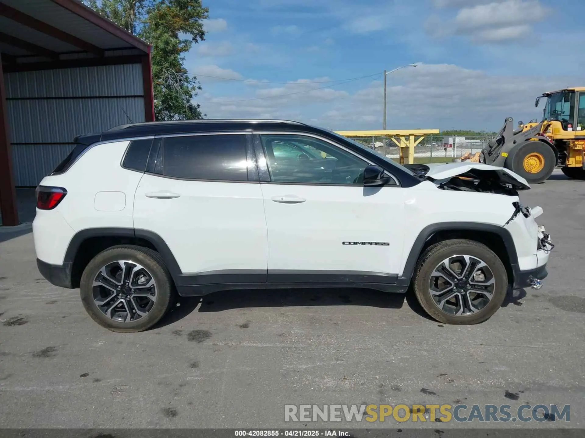 13 Photograph of a damaged car 3C4NJDCN8PT565904 JEEP COMPASS 2023