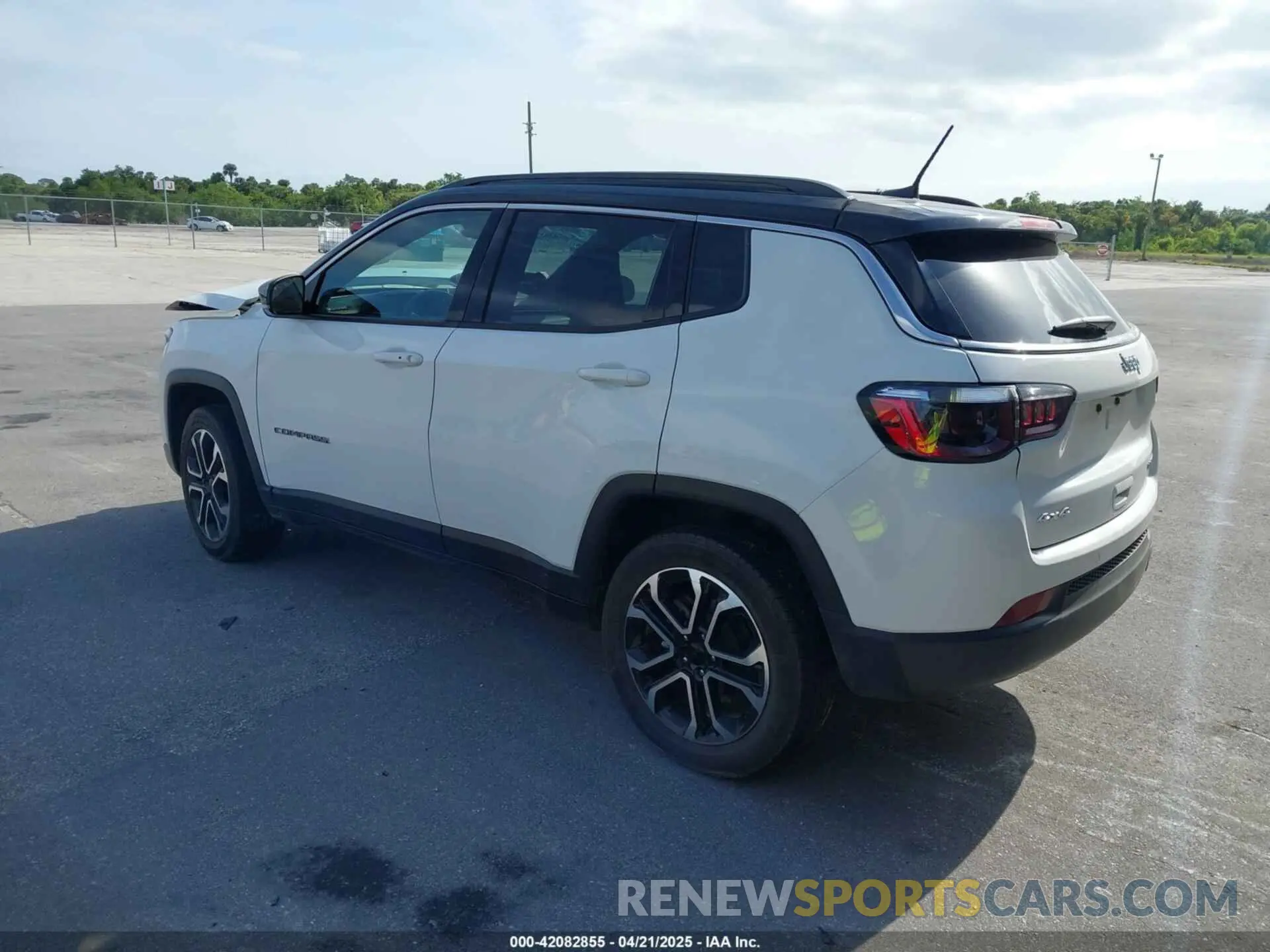 3 Photograph of a damaged car 3C4NJDCN8PT565904 JEEP COMPASS 2023