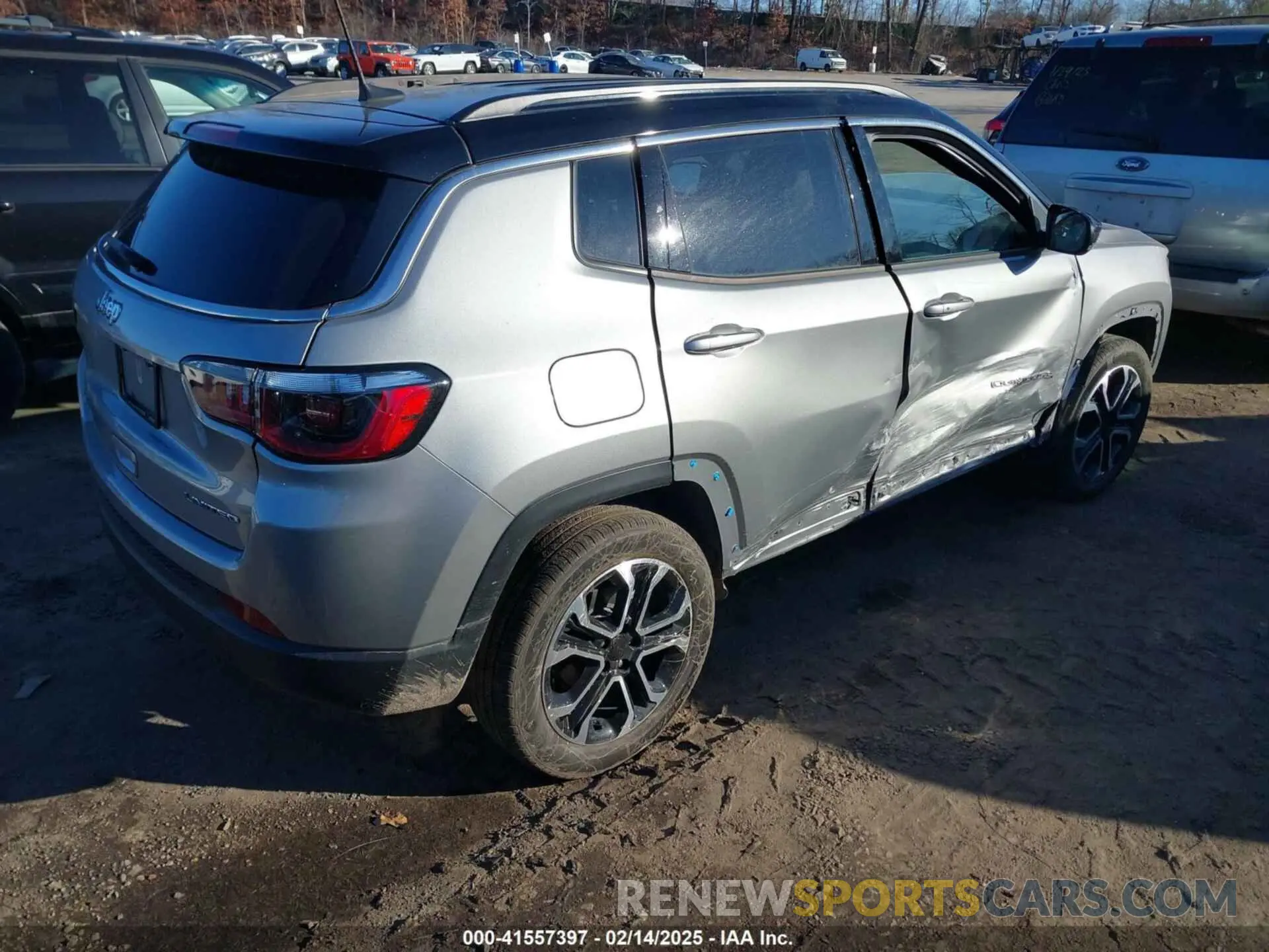 4 Photograph of a damaged car 3C4NJDCN9PT548089 JEEP COMPASS 2023