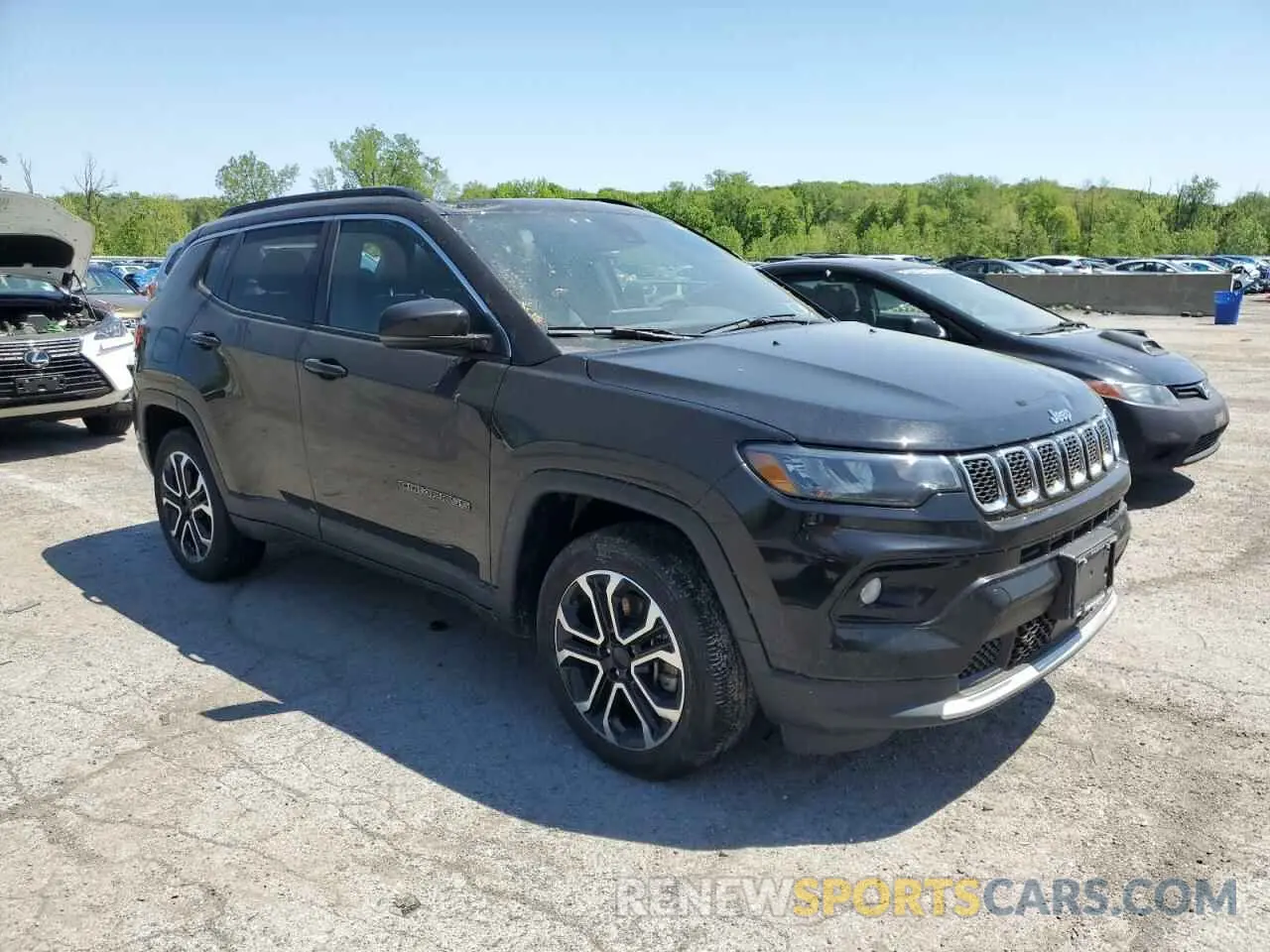 4 Photograph of a damaged car 3C4NJDCN9PT562557 JEEP COMPASS 2023