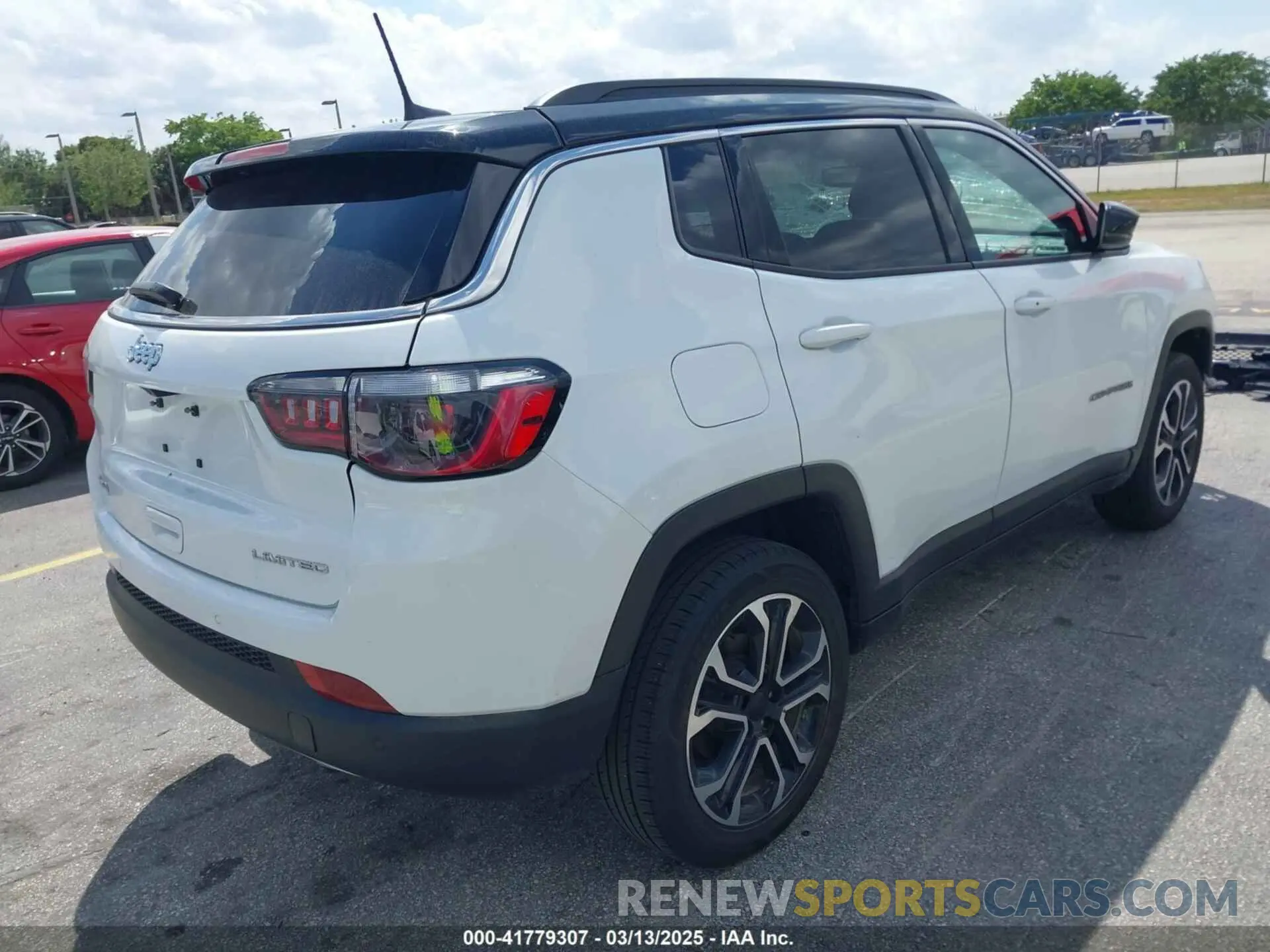 4 Photograph of a damaged car 3C4NJDCN9PT564826 JEEP COMPASS 2023