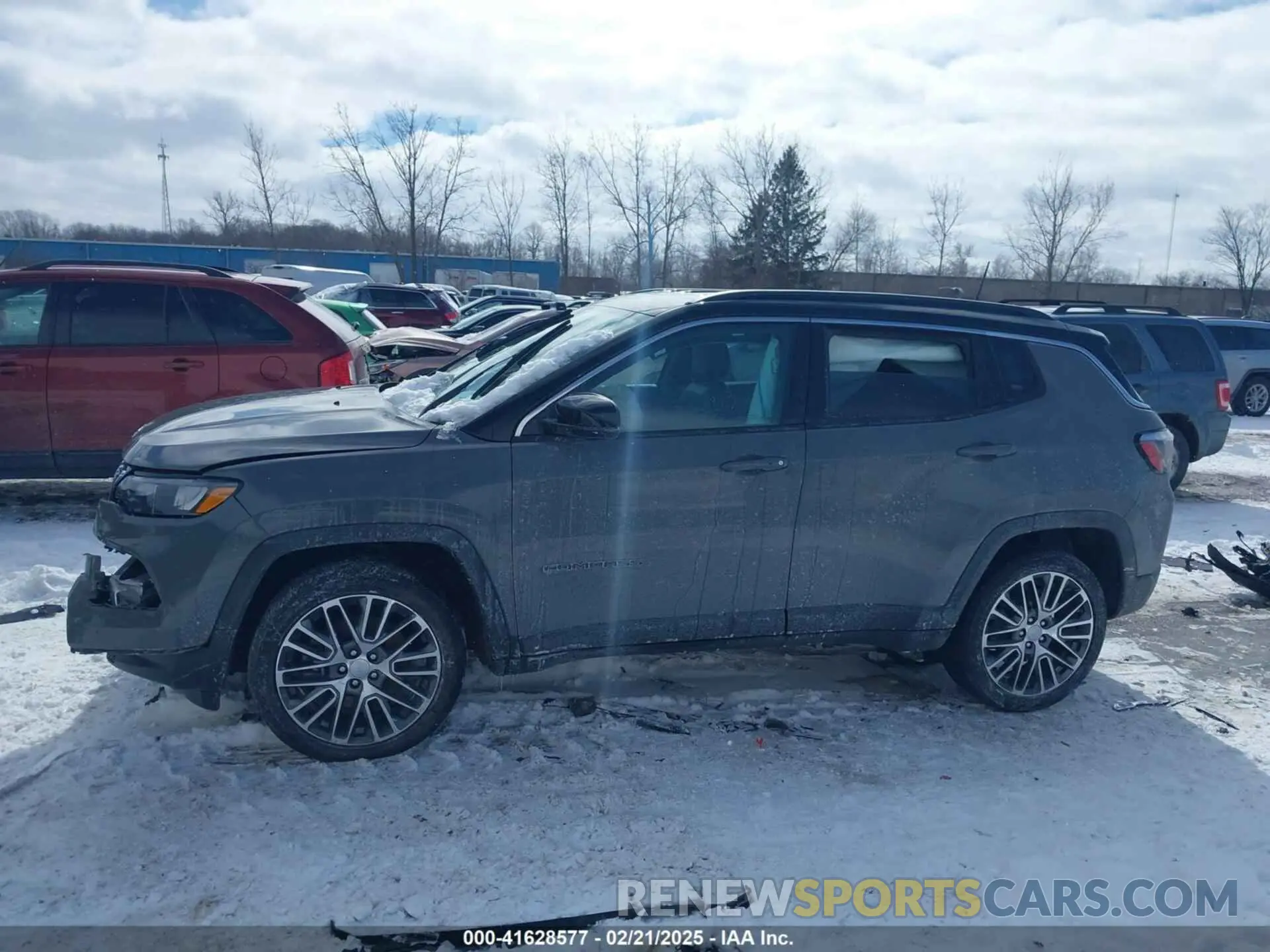 14 Photograph of a damaged car 3C4NJDCNXPT541331 JEEP COMPASS 2023