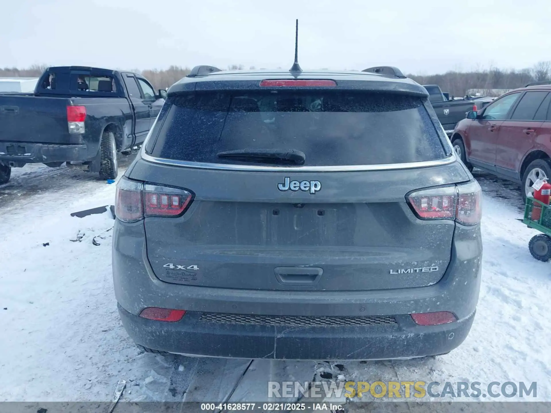 16 Photograph of a damaged car 3C4NJDCNXPT541331 JEEP COMPASS 2023