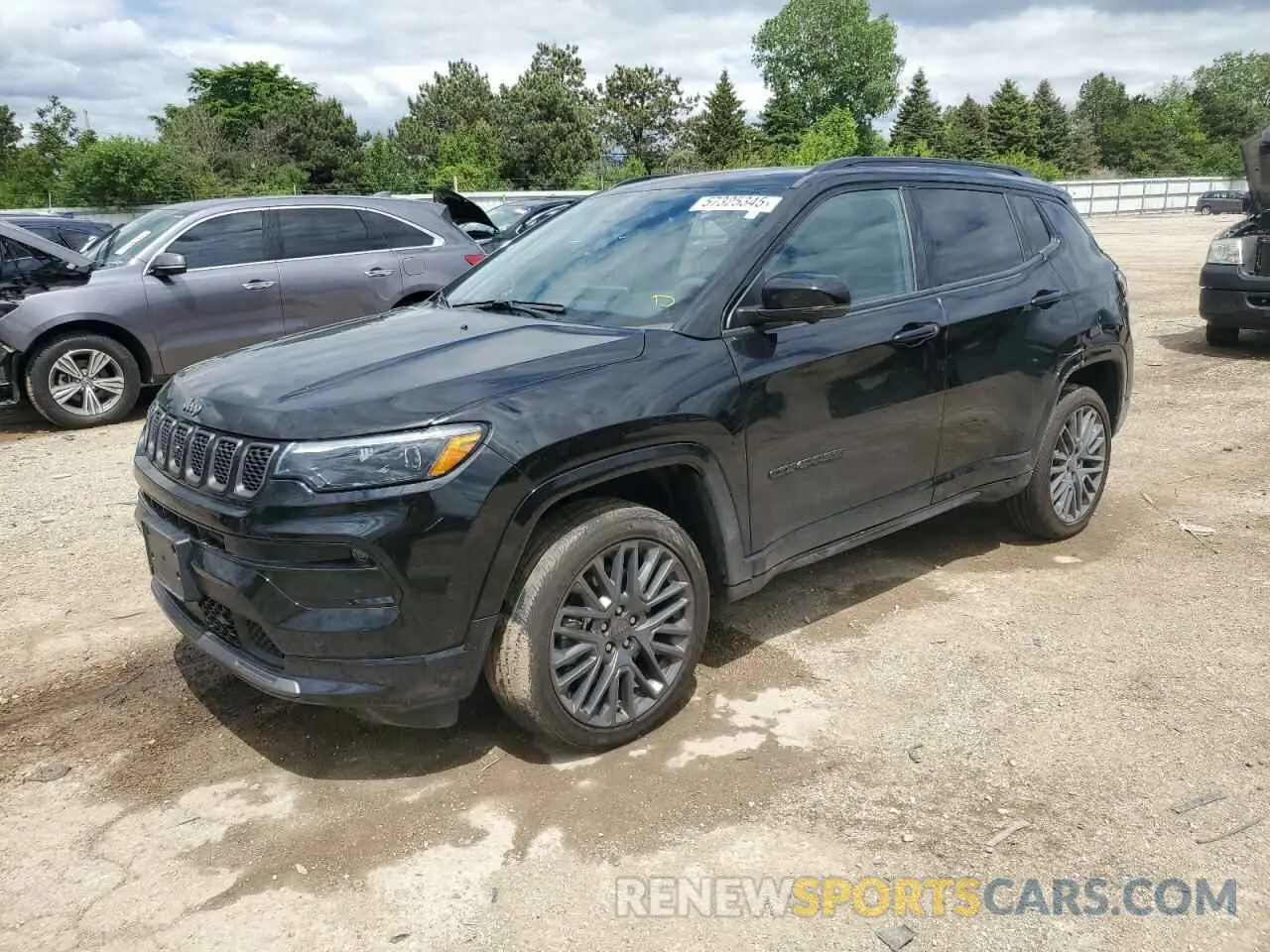 1 Photograph of a damaged car 3C4NJDCNXPT543256 JEEP COMPASS 2023