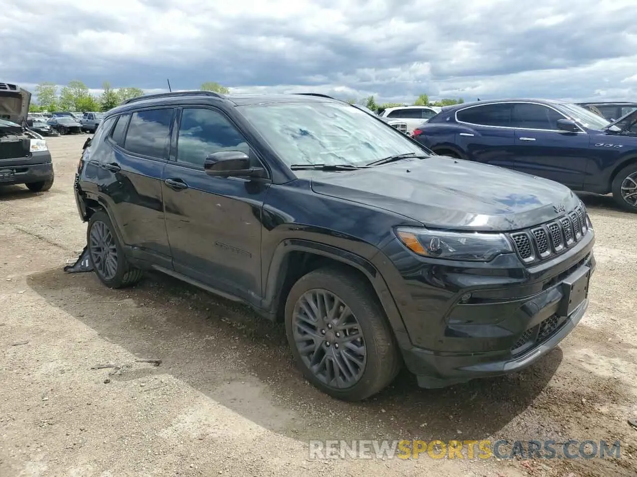 4 Photograph of a damaged car 3C4NJDCNXPT543256 JEEP COMPASS 2023