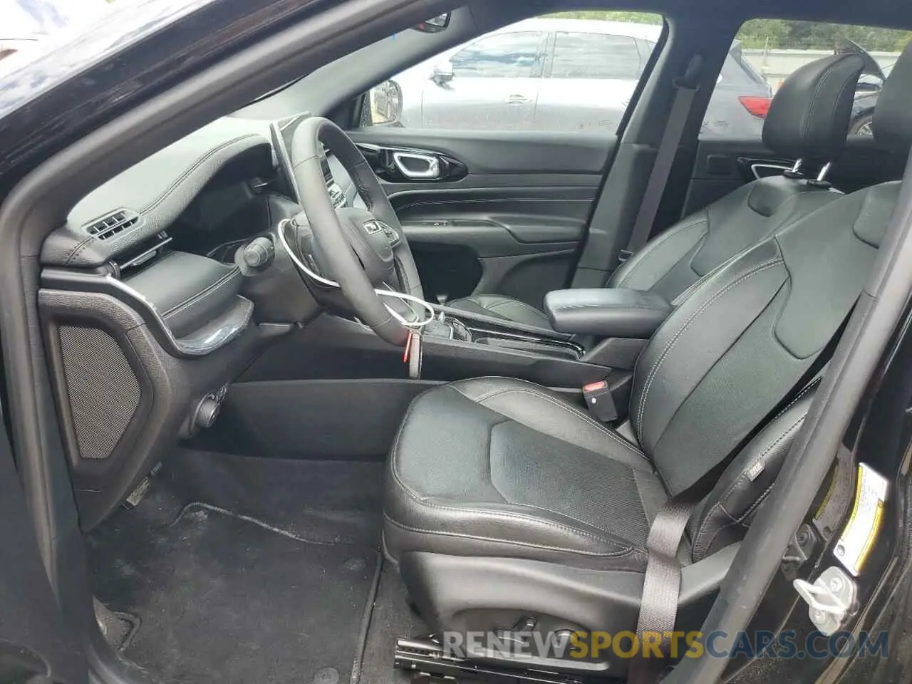 7 Photograph of a damaged car 3C4NJDCNXPT543256 JEEP COMPASS 2023