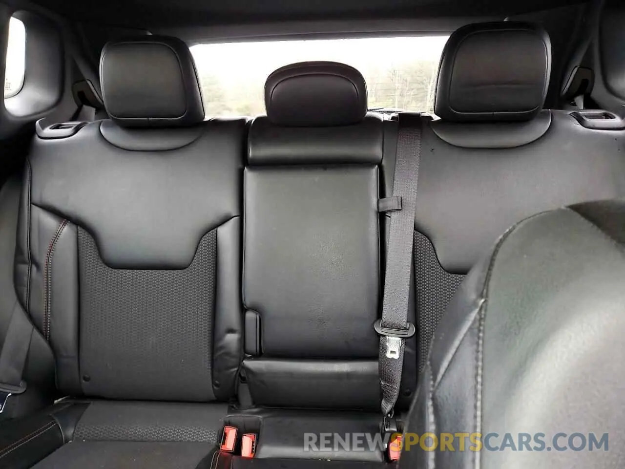 10 Photograph of a damaged car 3C4NJDDN0PT531177 JEEP COMPASS 2023