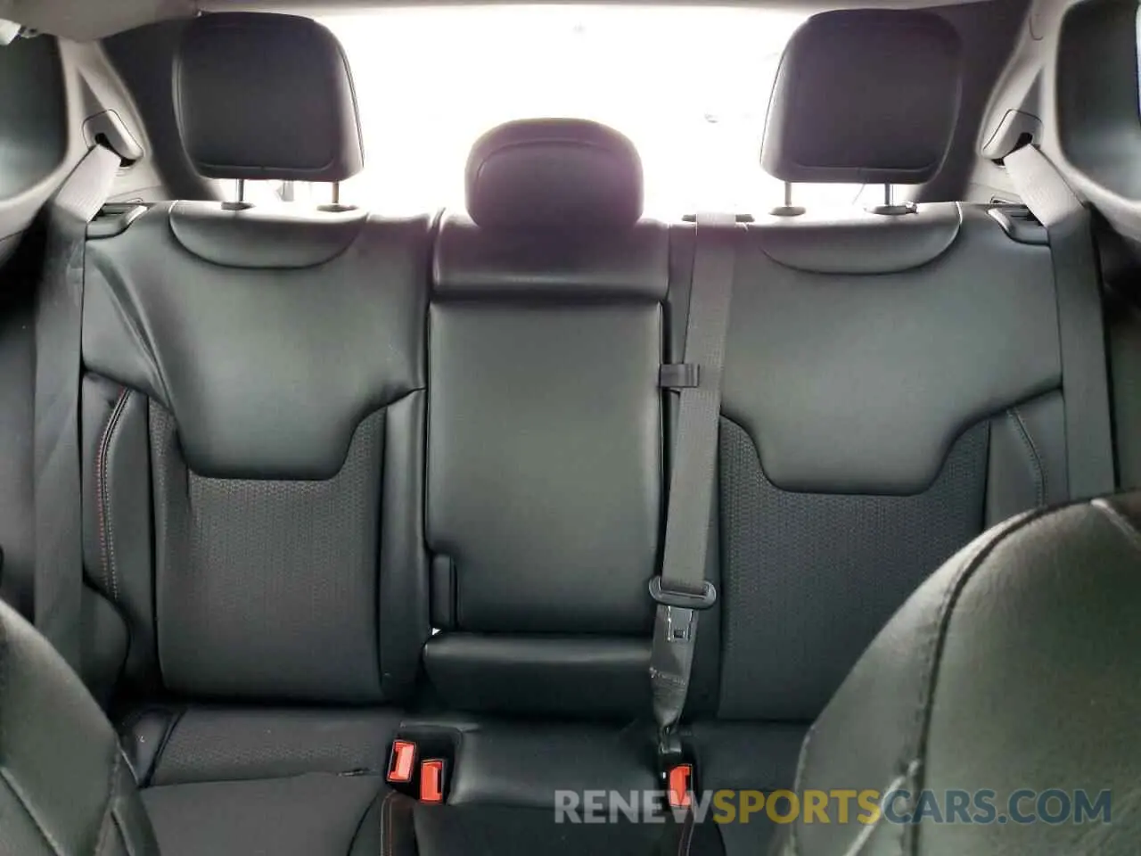 10 Photograph of a damaged car 3C4NJDDN1PT566763 JEEP COMPASS 2023