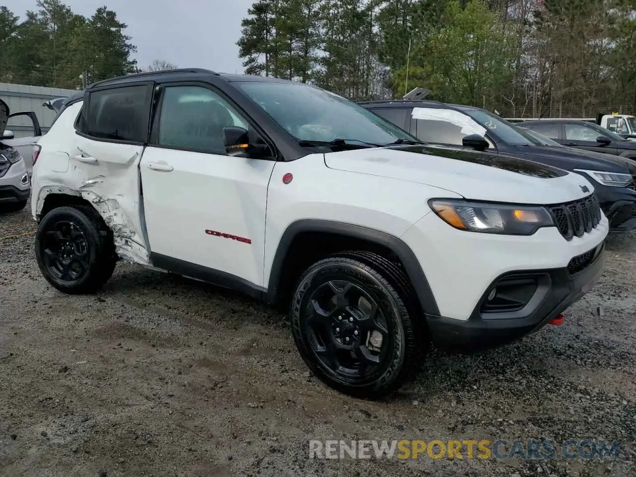 4 Photograph of a damaged car 3C4NJDDN1PT566763 JEEP COMPASS 2023