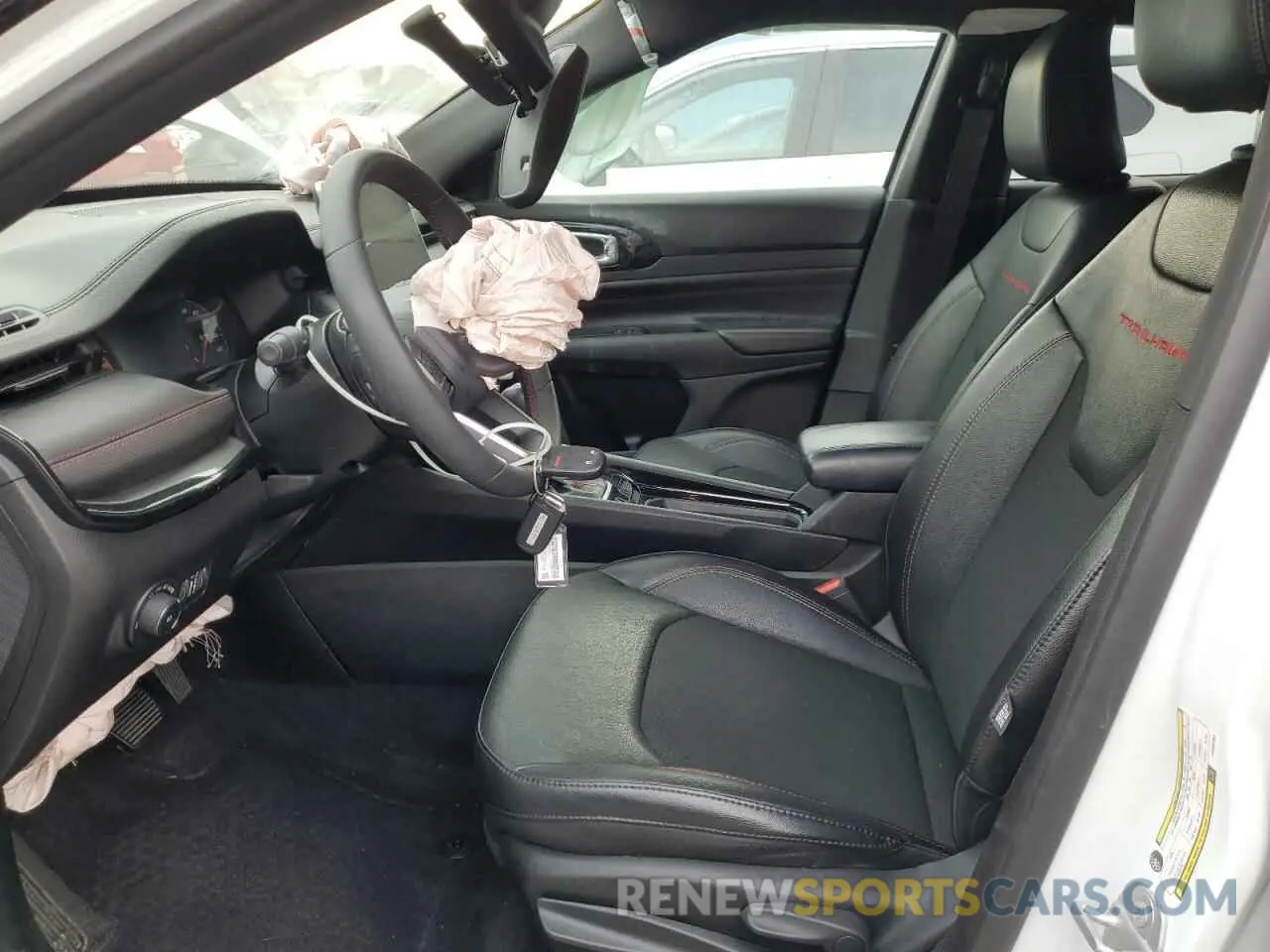 7 Photograph of a damaged car 3C4NJDDN1PT566763 JEEP COMPASS 2023