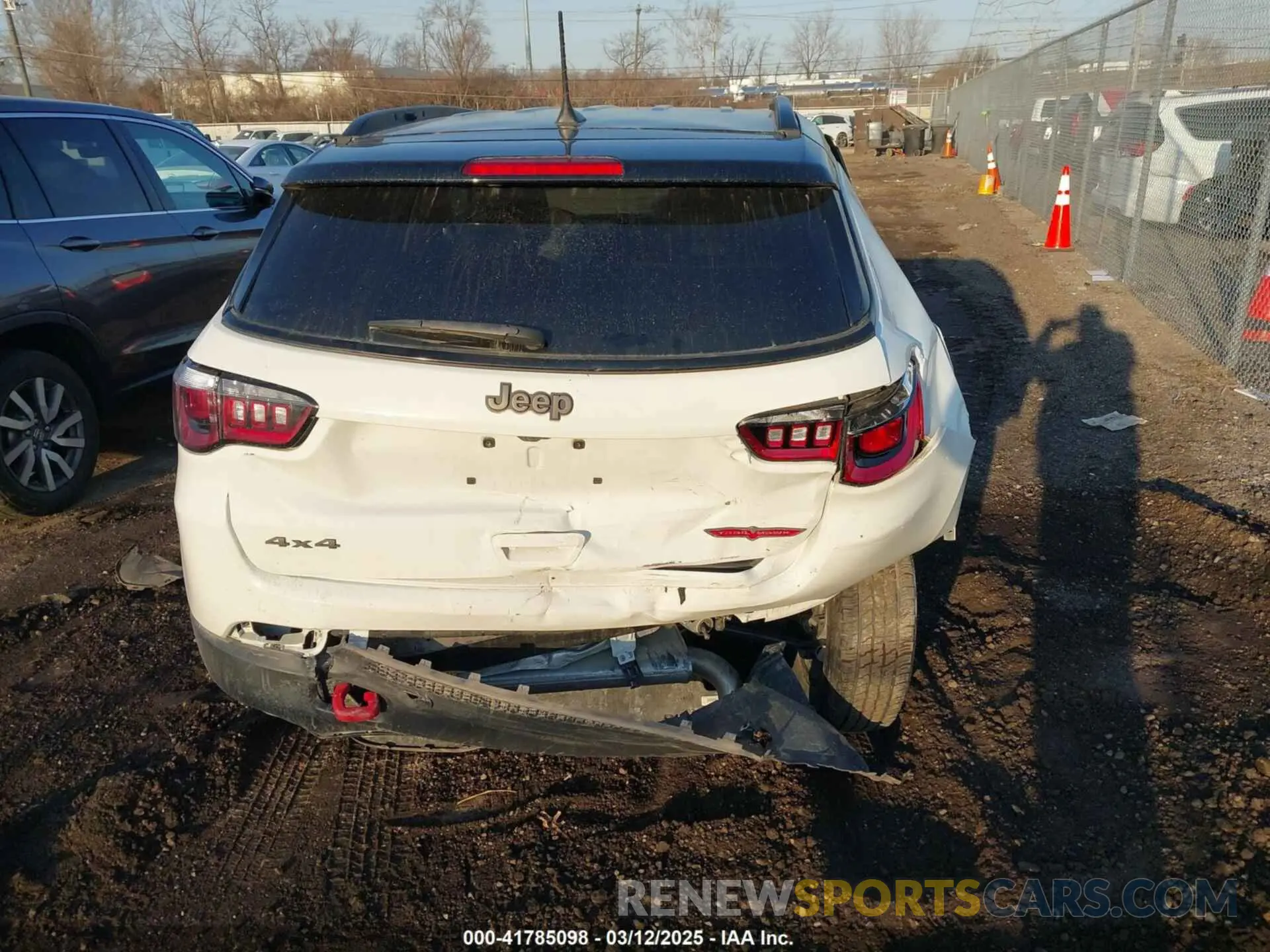 15 Photograph of a damaged car 3C4NJDDN2PT506085 JEEP COMPASS 2023