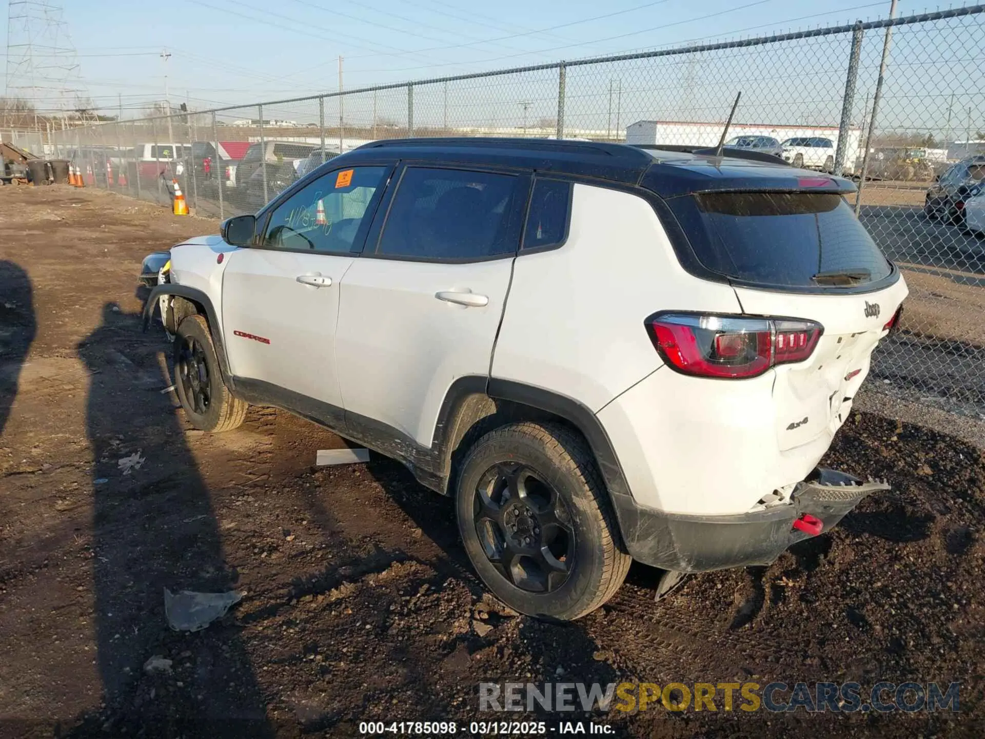 3 Photograph of a damaged car 3C4NJDDN2PT506085 JEEP COMPASS 2023