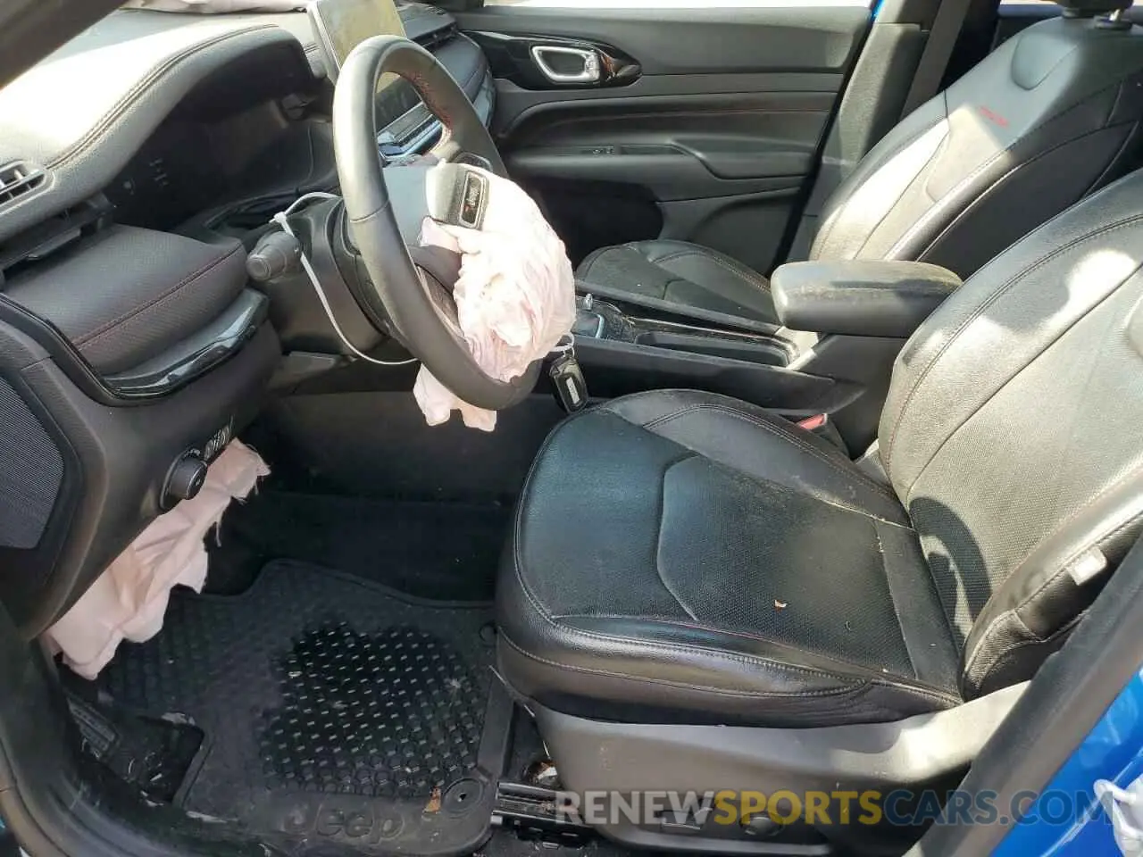 7 Photograph of a damaged car 3C4NJDDN2PT510783 JEEP COMPASS 2023