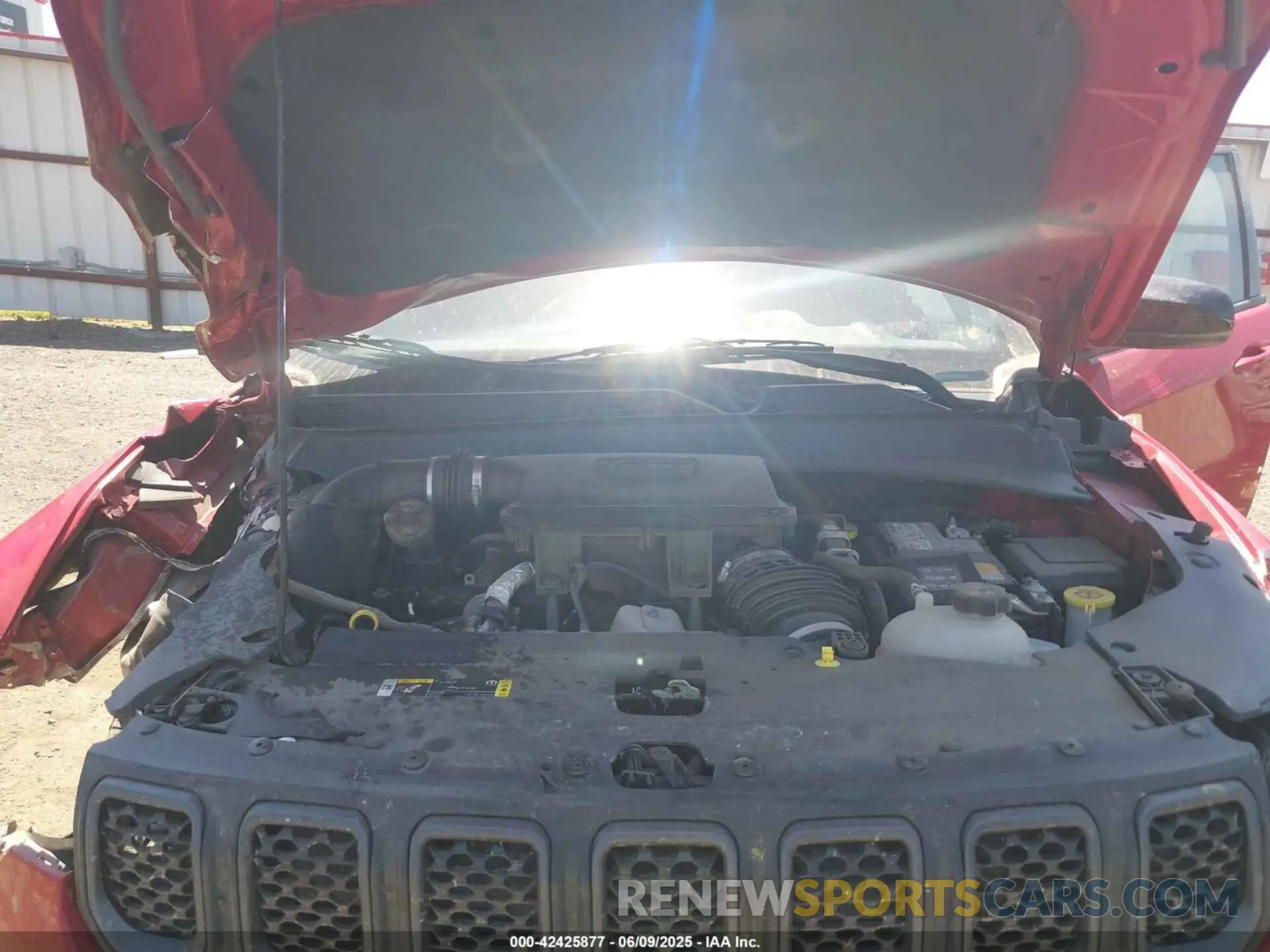 10 Photograph of a damaged car 3C4NJDDN2PT527857 JEEP COMPASS 2023