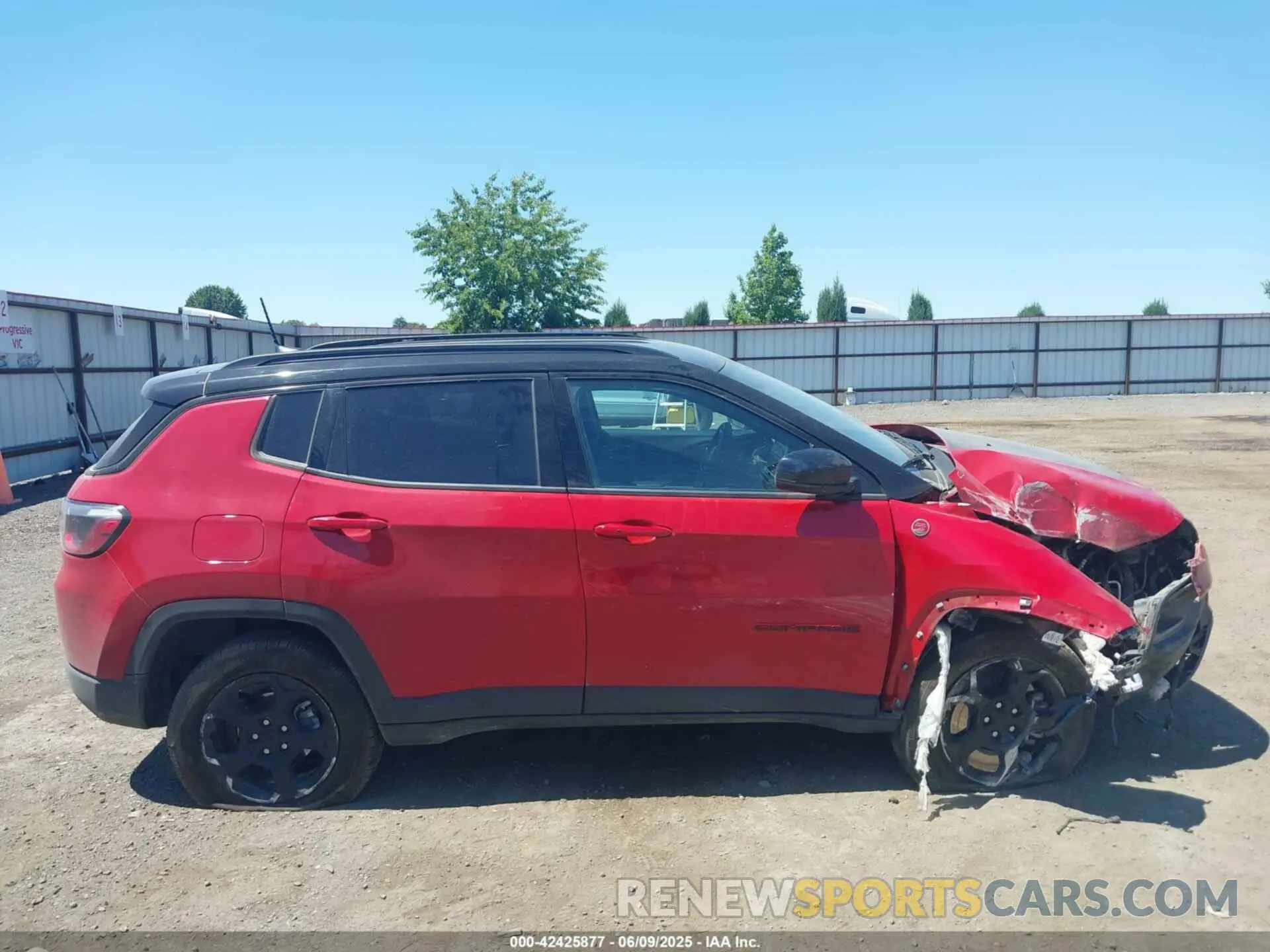 14 Photograph of a damaged car 3C4NJDDN2PT527857 JEEP COMPASS 2023
