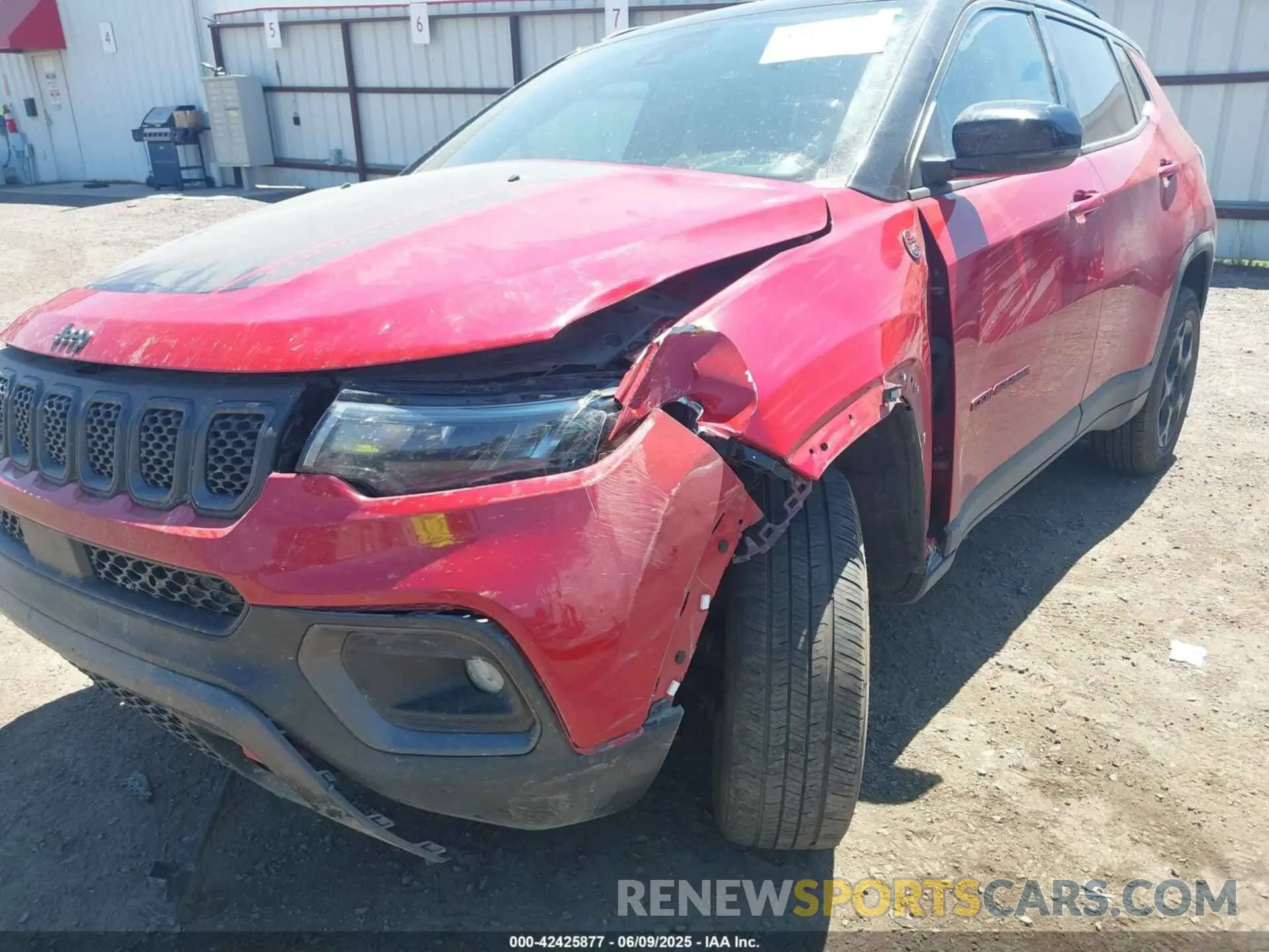 6 Photograph of a damaged car 3C4NJDDN2PT527857 JEEP COMPASS 2023