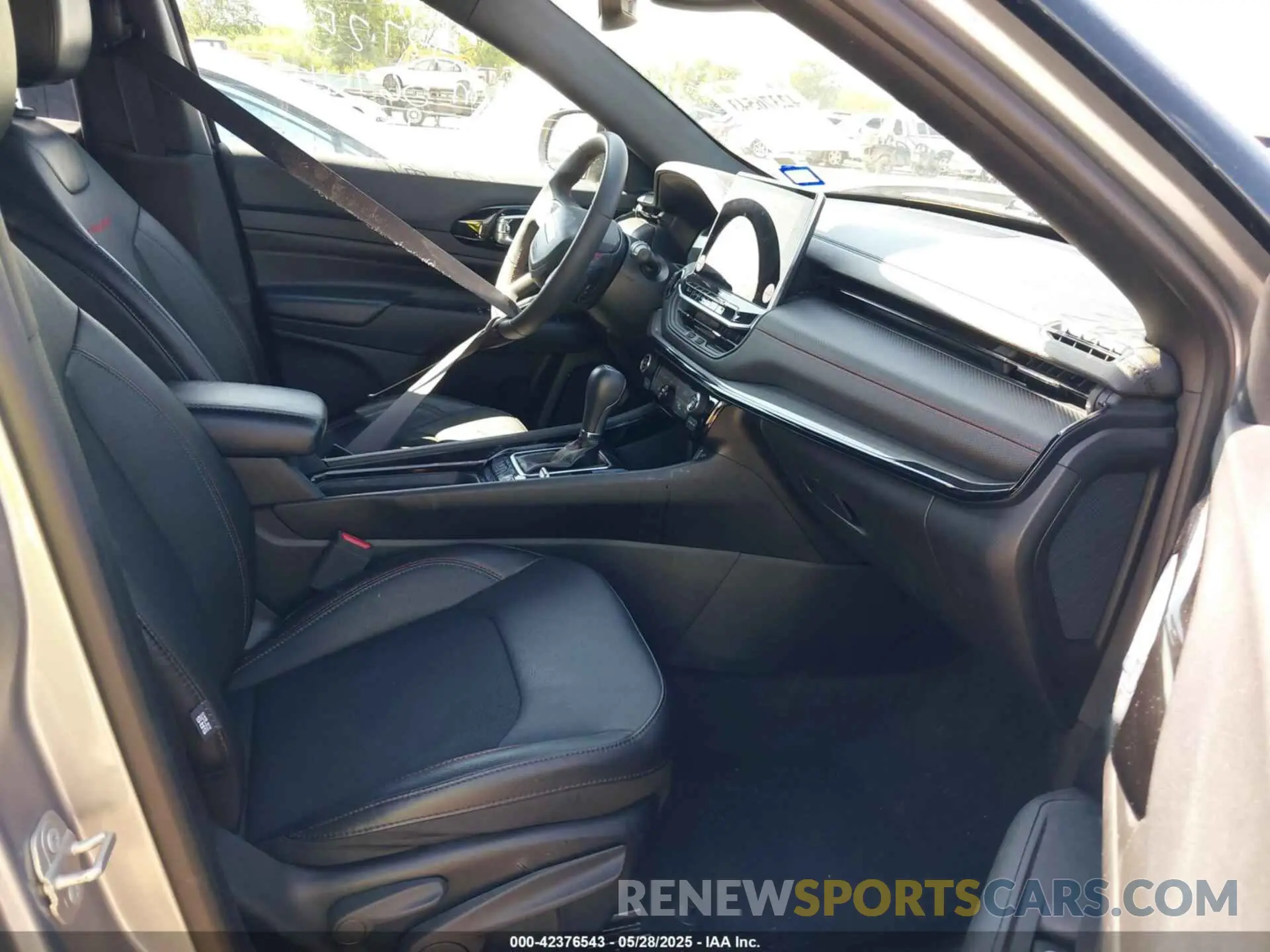 5 Photograph of a damaged car 3C4NJDDN2PT567047 JEEP COMPASS 2023
