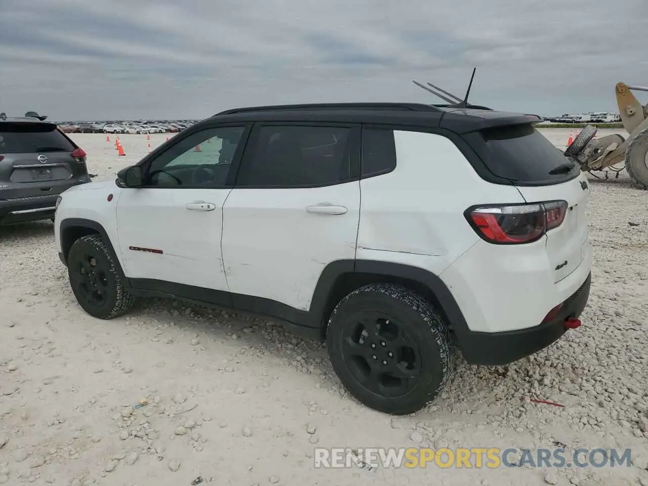 2 Photograph of a damaged car 3C4NJDDN2PT570613 JEEP COMPASS 2023
