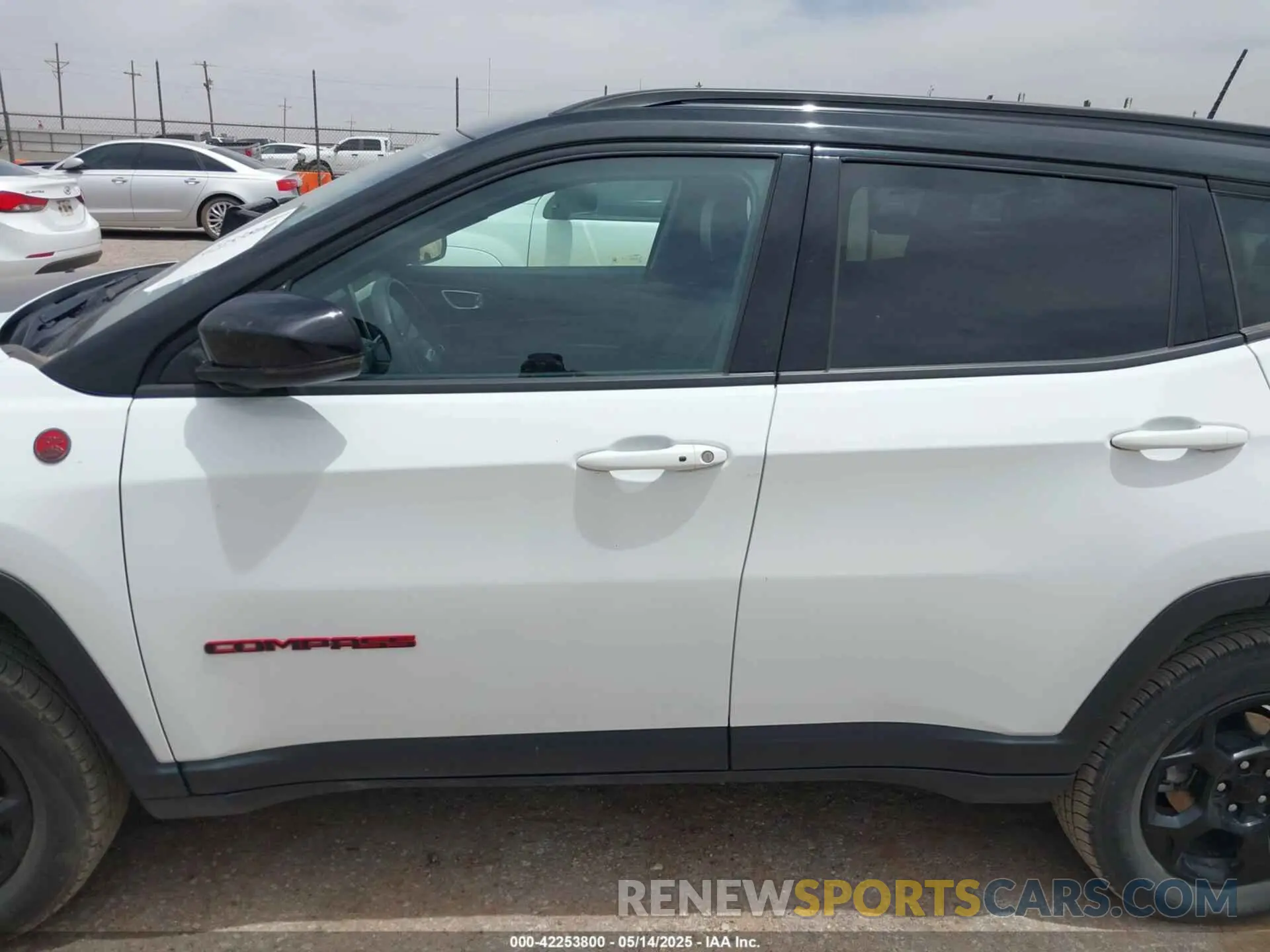 14 Photograph of a damaged car 3C4NJDDN3PT544408 JEEP COMPASS 2023