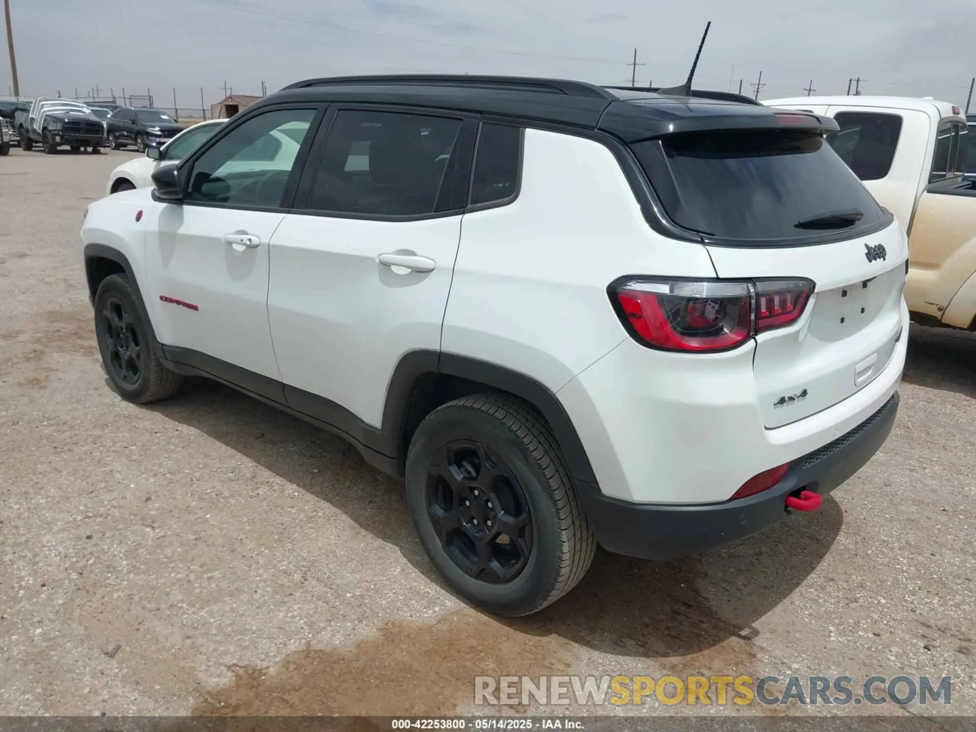 3 Photograph of a damaged car 3C4NJDDN3PT544408 JEEP COMPASS 2023