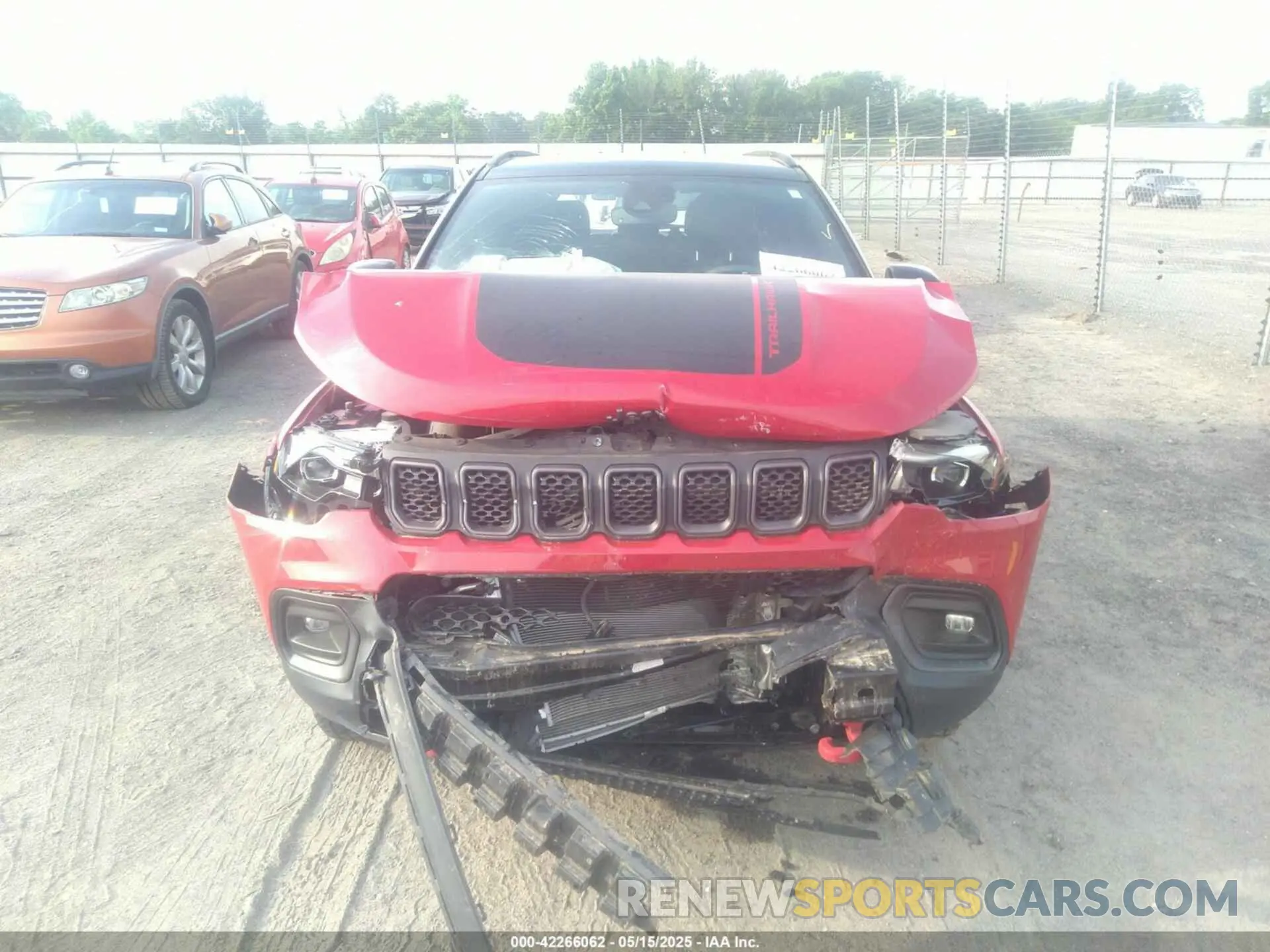 13 Photograph of a damaged car 3C4NJDDN4PT508324 JEEP COMPASS 2023