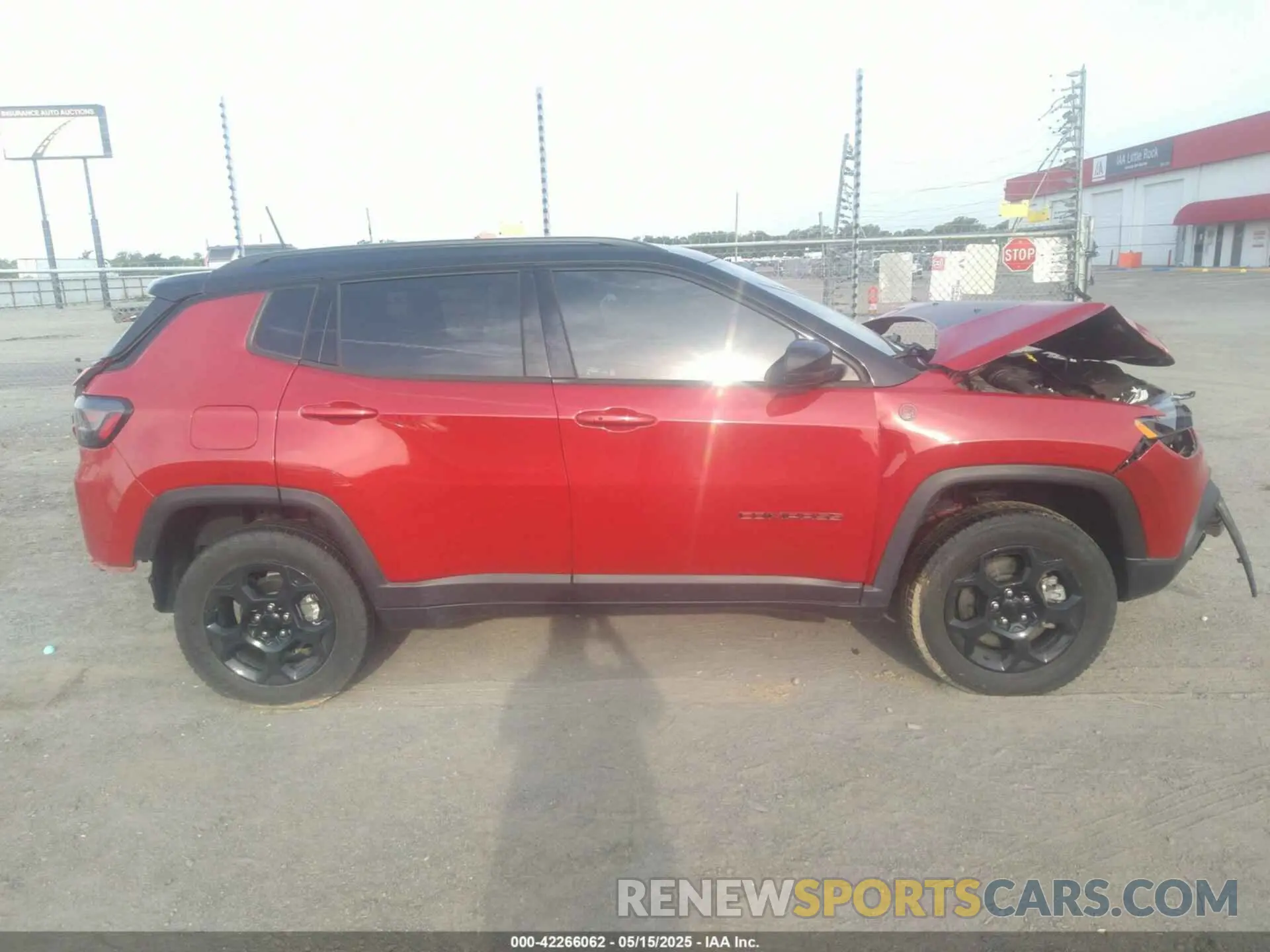 14 Photograph of a damaged car 3C4NJDDN4PT508324 JEEP COMPASS 2023