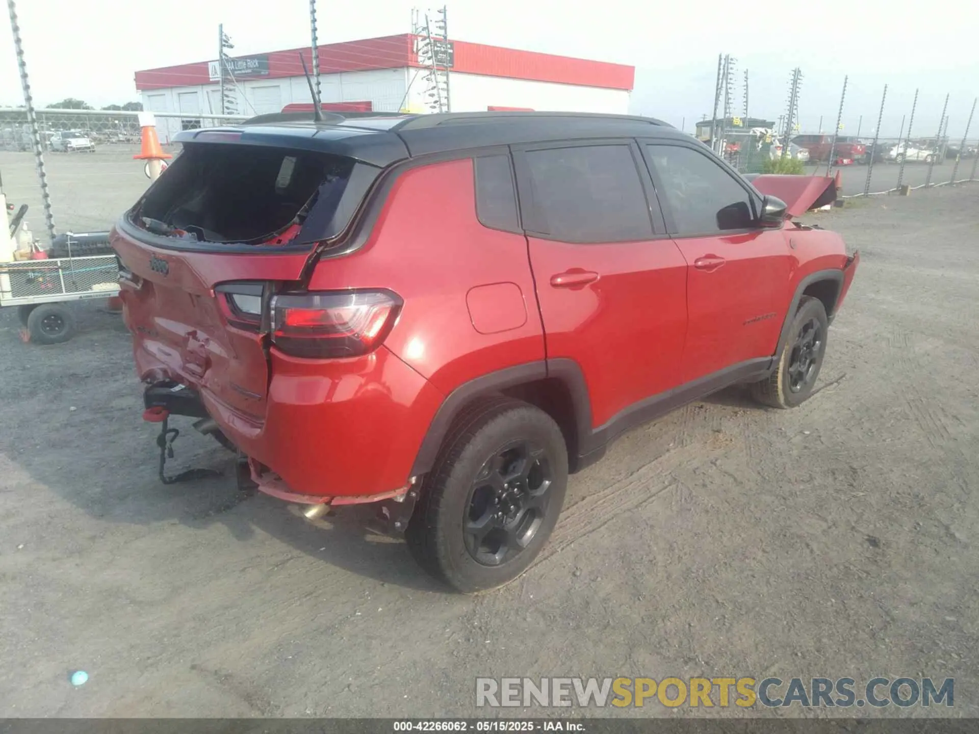 4 Photograph of a damaged car 3C4NJDDN4PT508324 JEEP COMPASS 2023