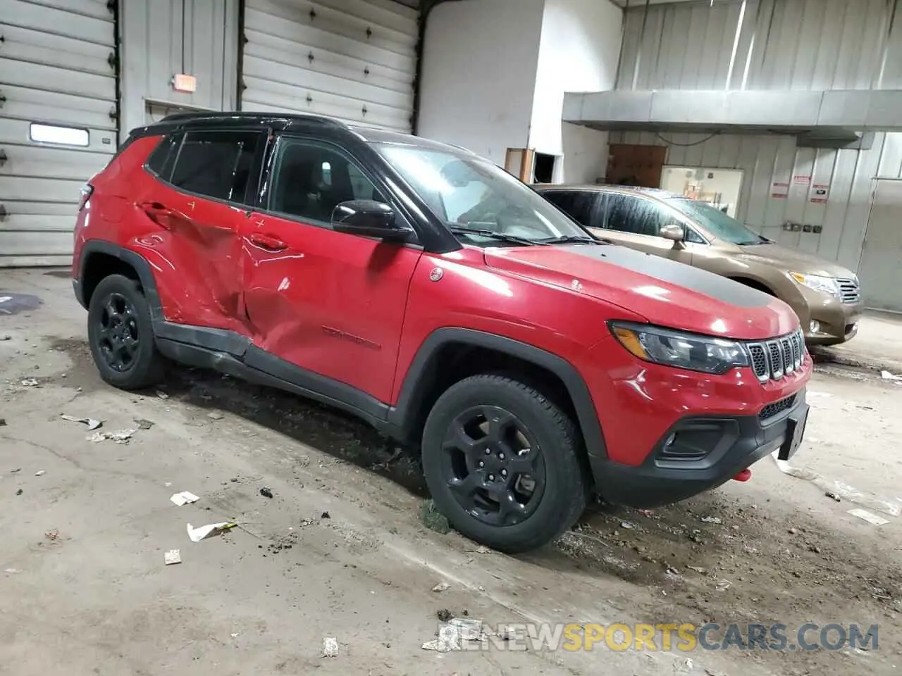 4 Photograph of a damaged car 3C4NJDDN5PT513984 JEEP COMPASS 2023