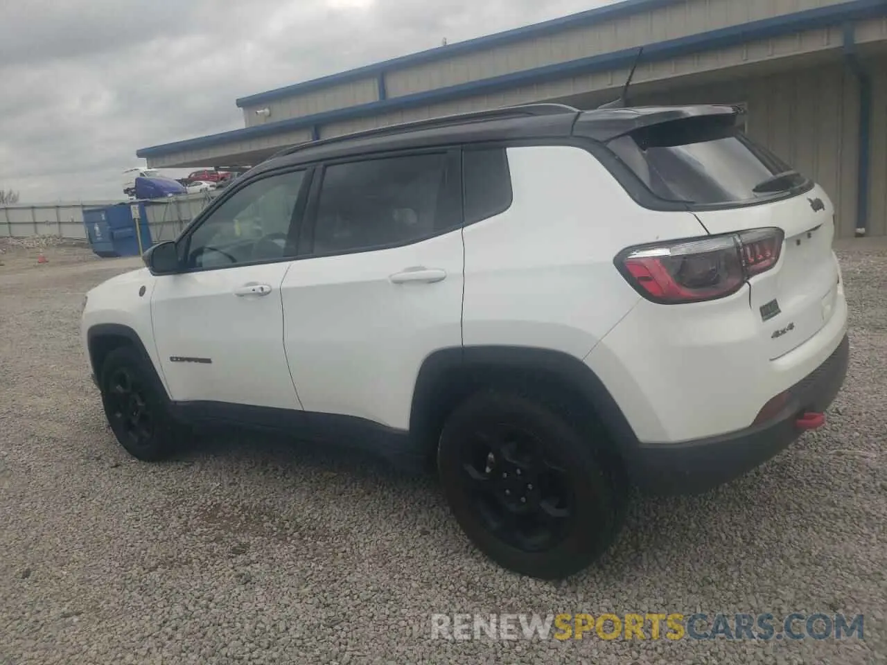 2 Photograph of a damaged car 3C4NJDDN5PT565793 JEEP COMPASS 2023