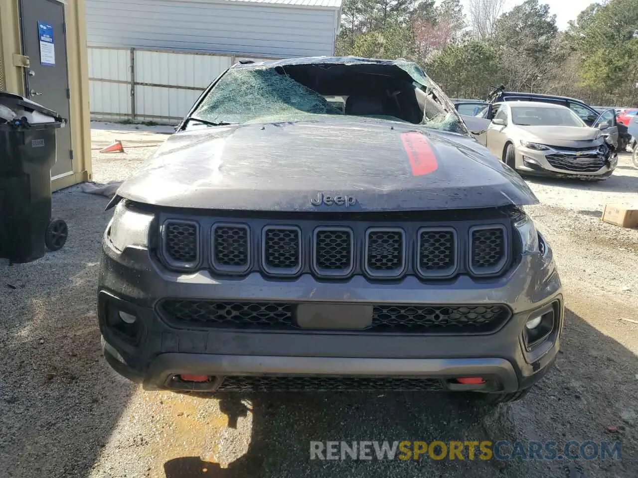 5 Photograph of a damaged car 3C4NJDDN5PT565812 JEEP COMPASS 2023